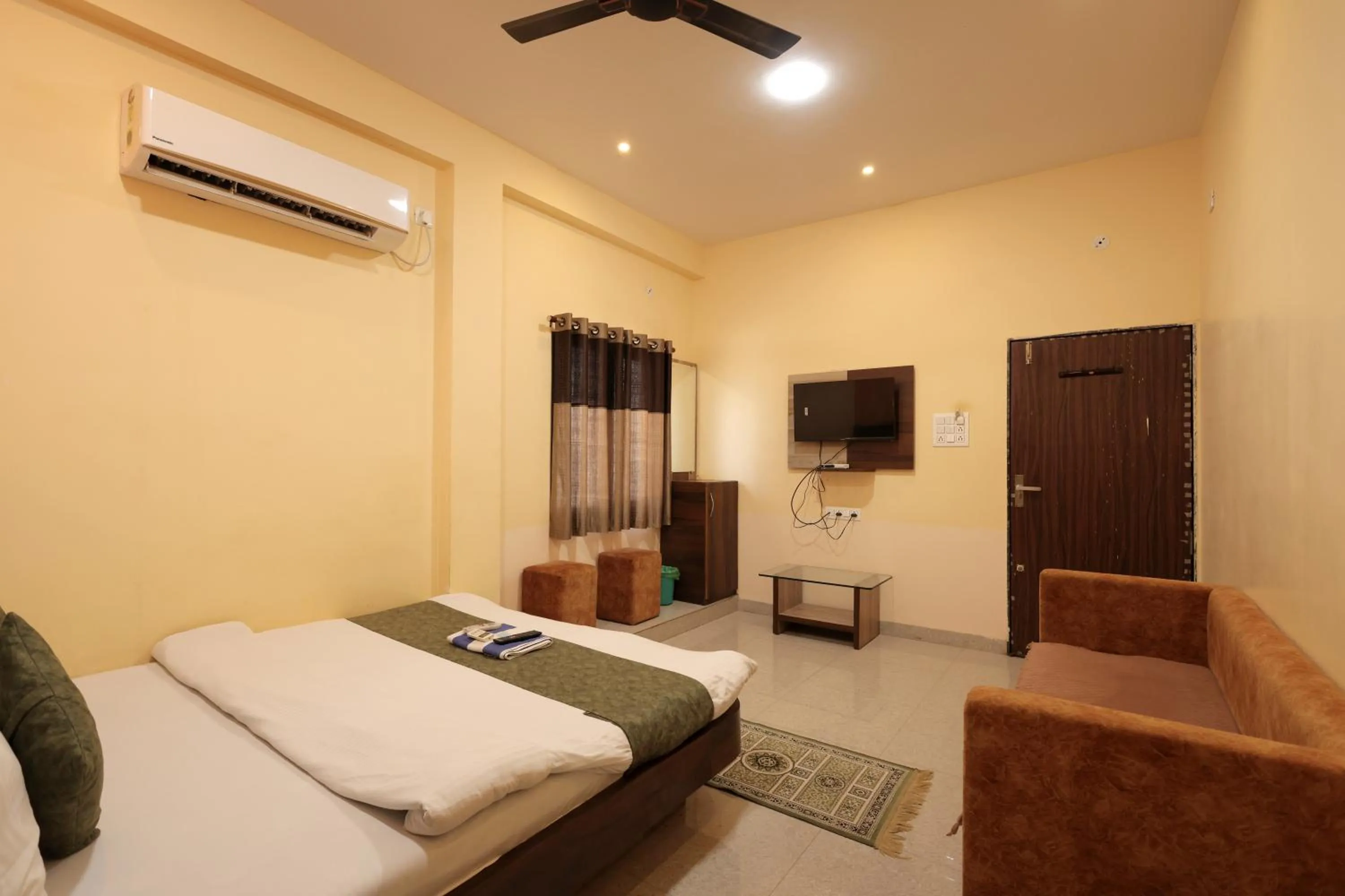 Bedroom, Bed in Hotel Shivalay Palace