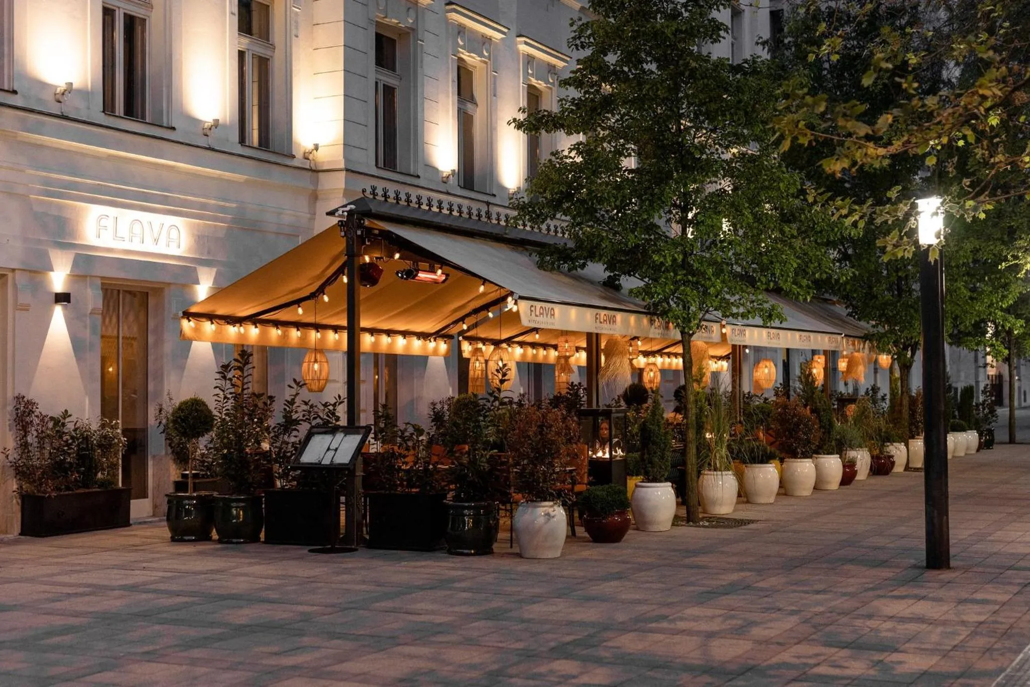 Restaurant/places to eat in Verno House Budapest, Vignette Collection by IHG