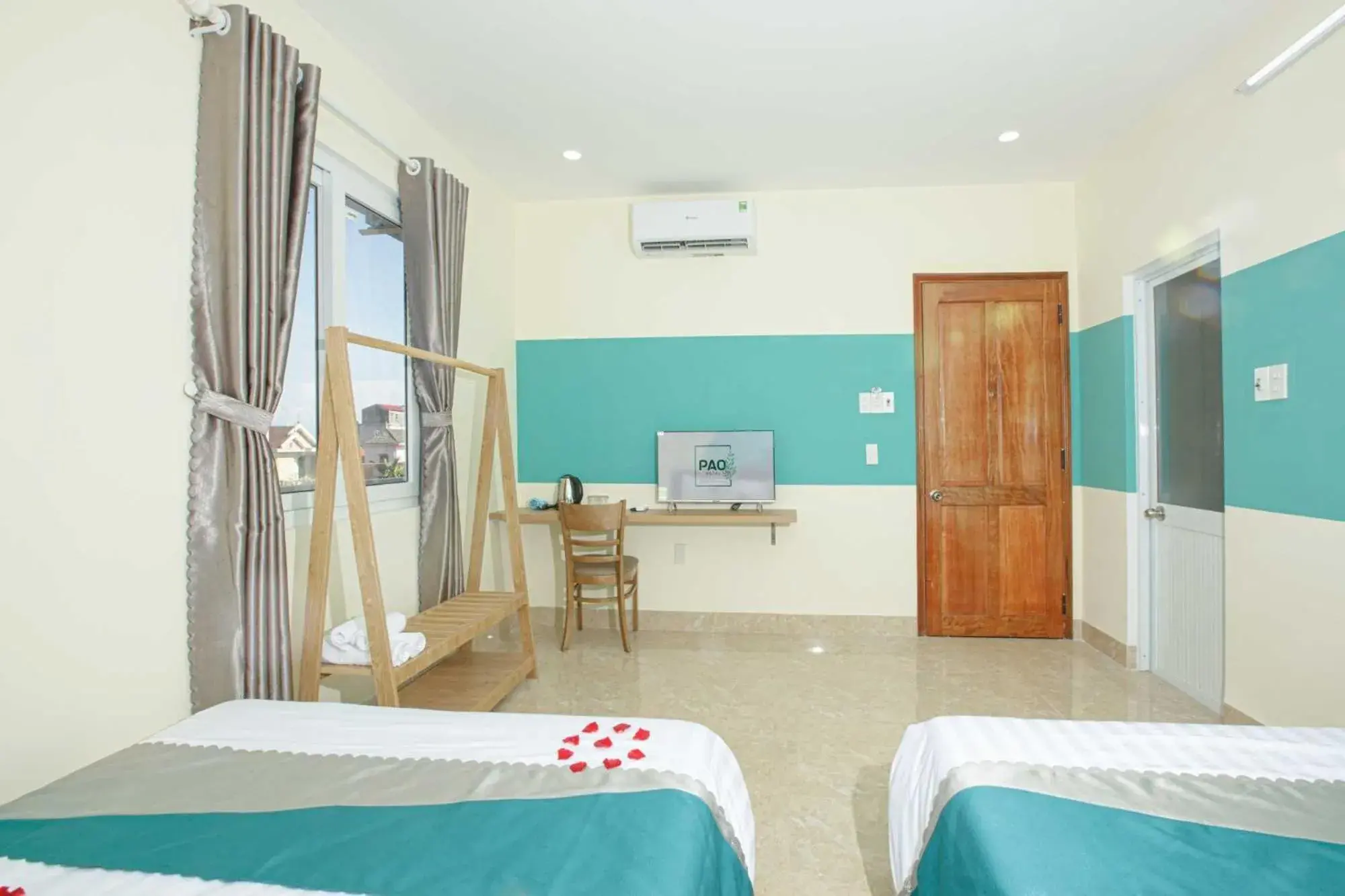 Bedroom, Bed in Pao Hotel Bedroom, Bed in Pao Hotel