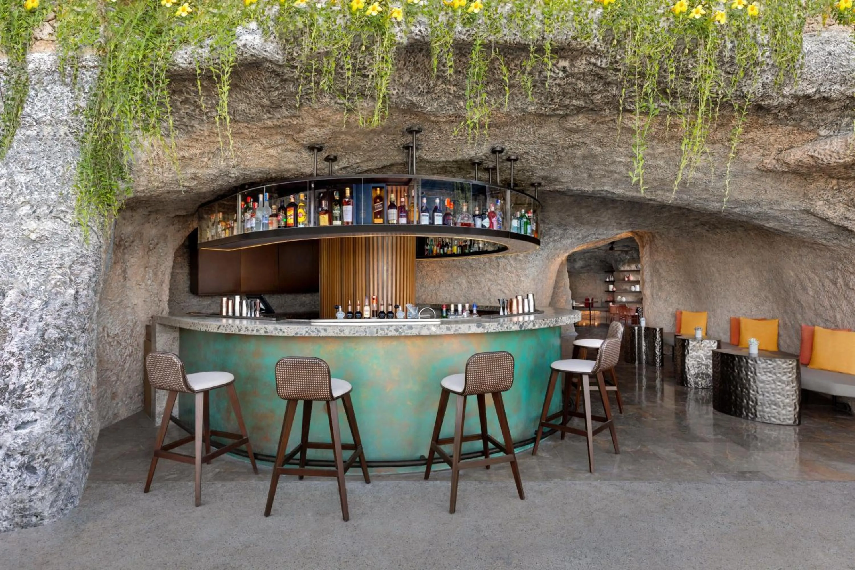 Lounge or bar in Sheraton Cebu Mactan Resort