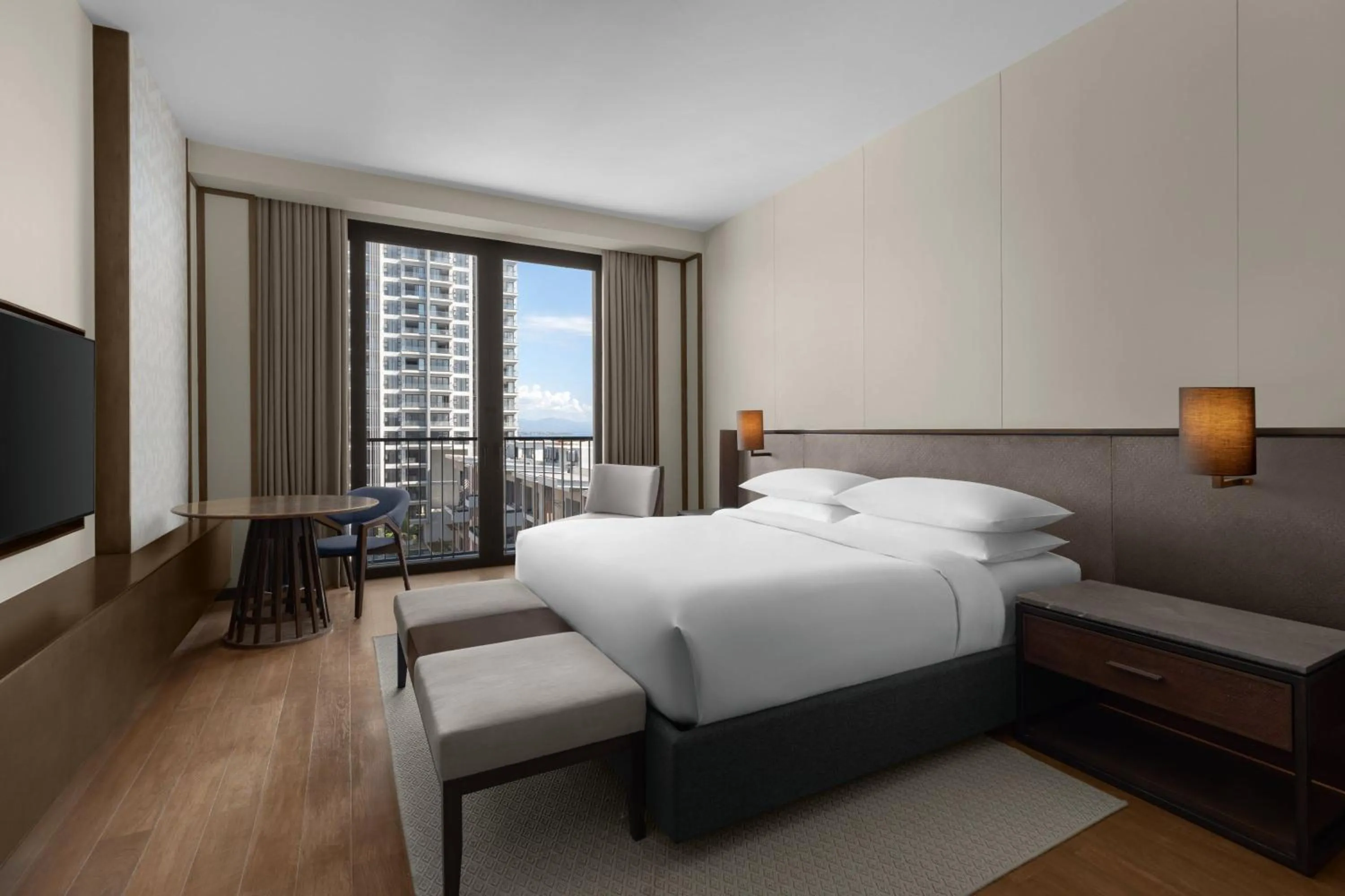 Photo of the whole room, Bed in Sheraton Cebu Mactan Resort