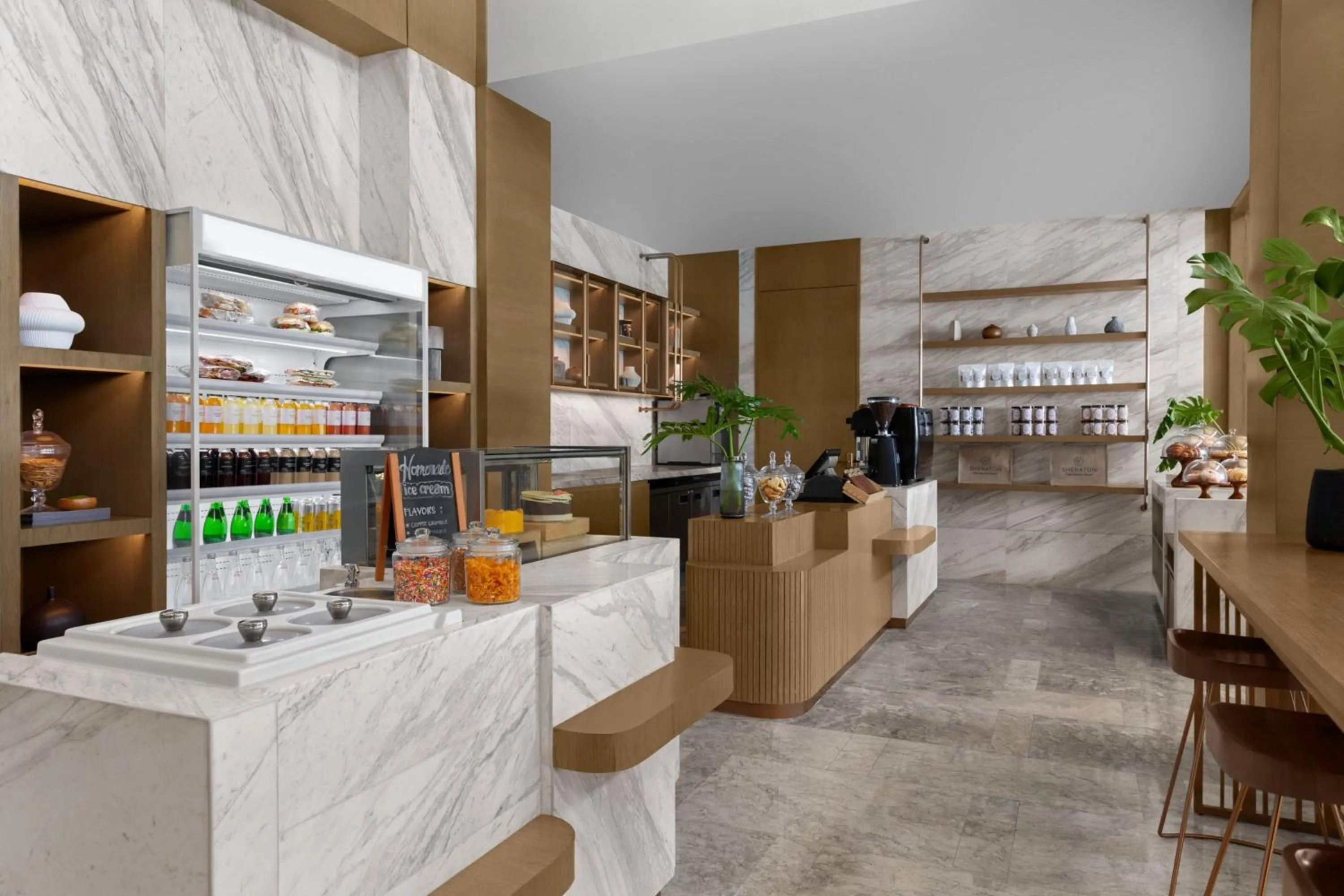 Lounge or bar in Sheraton Cebu Mactan Resort