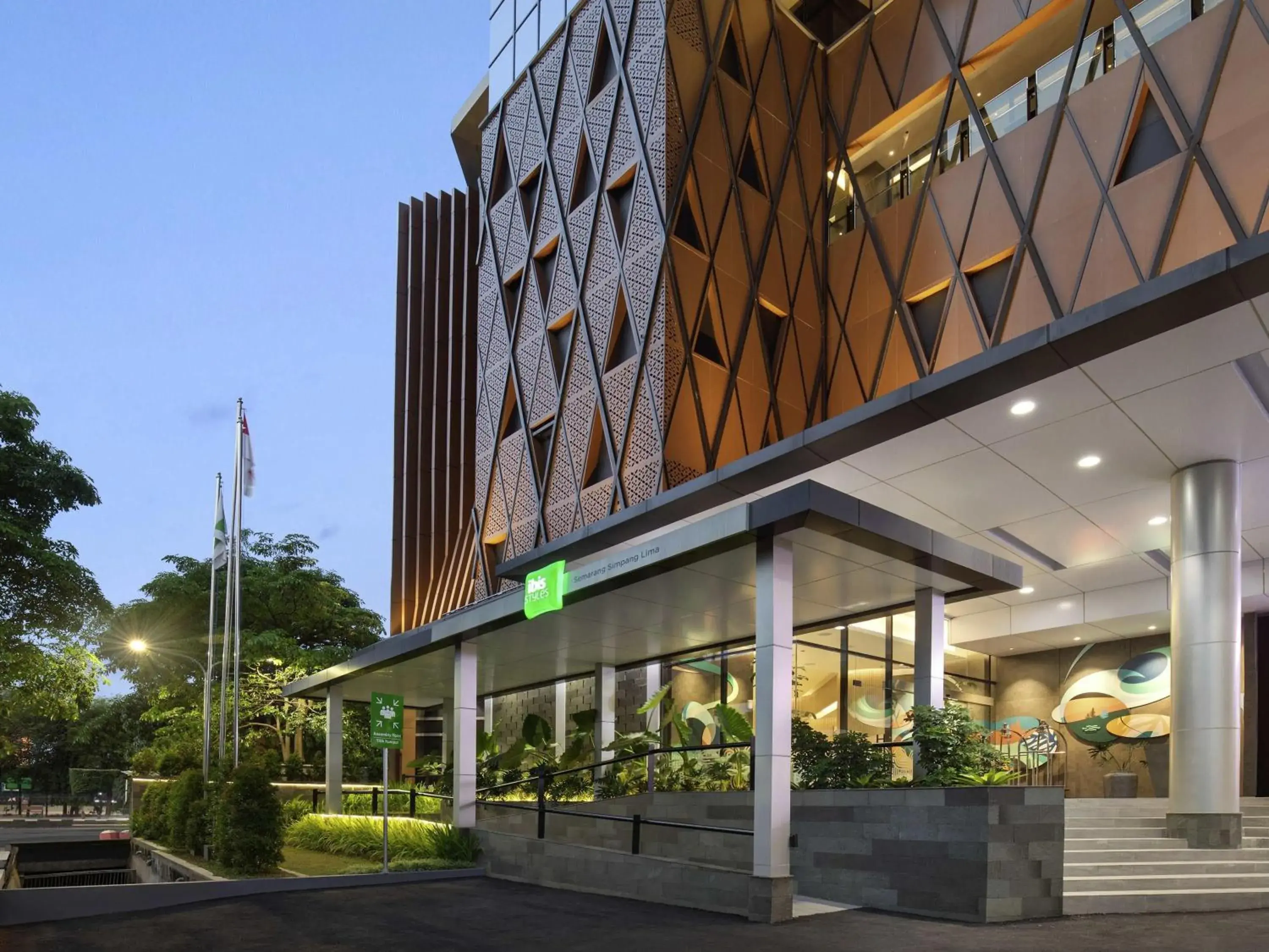 Property building in ibis Styles Semarang Simpang Lima Property building in ibis Styles Semarang Simpang Lima