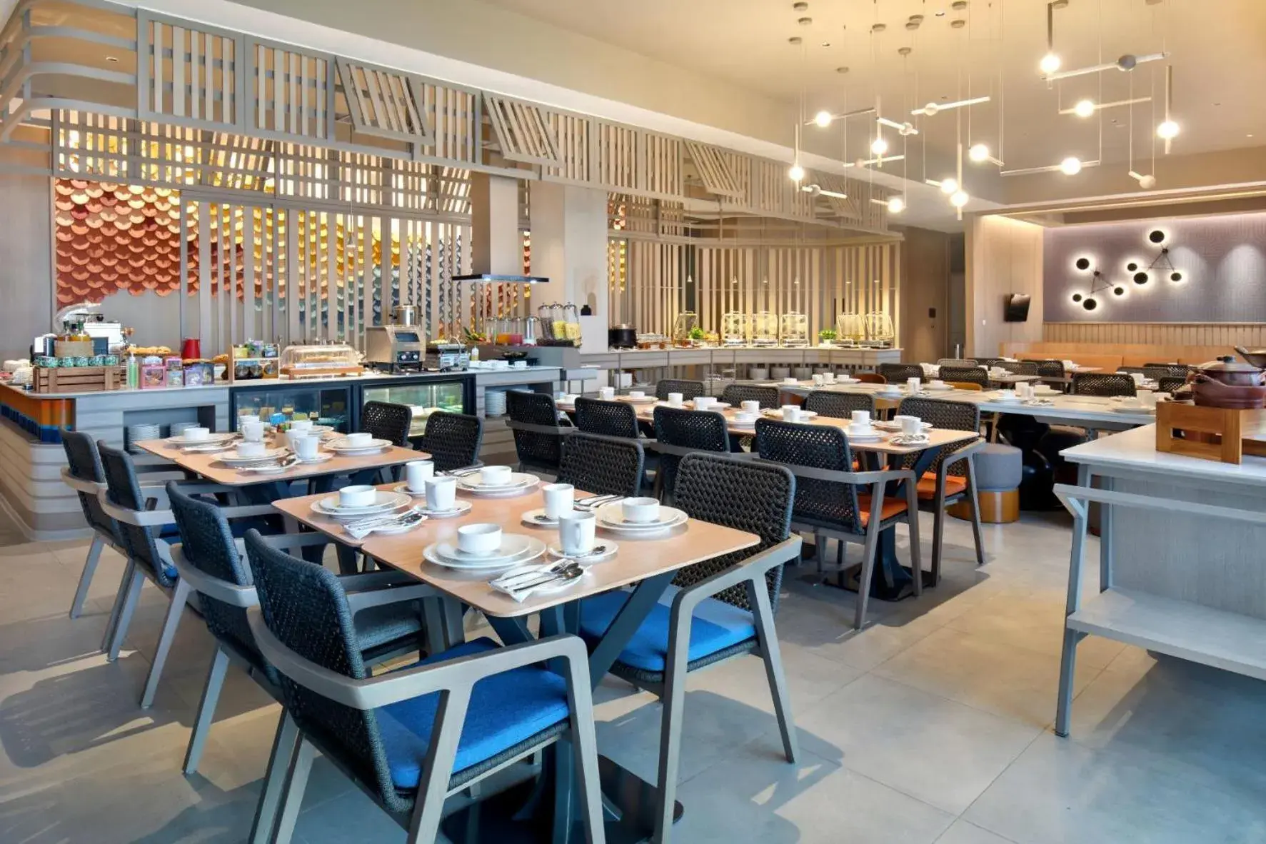 Restaurant/places to eat in ibis Styles Semarang Simpang Lima Restaurant/places to eat in ibis Styles Semarang Simpang Lima