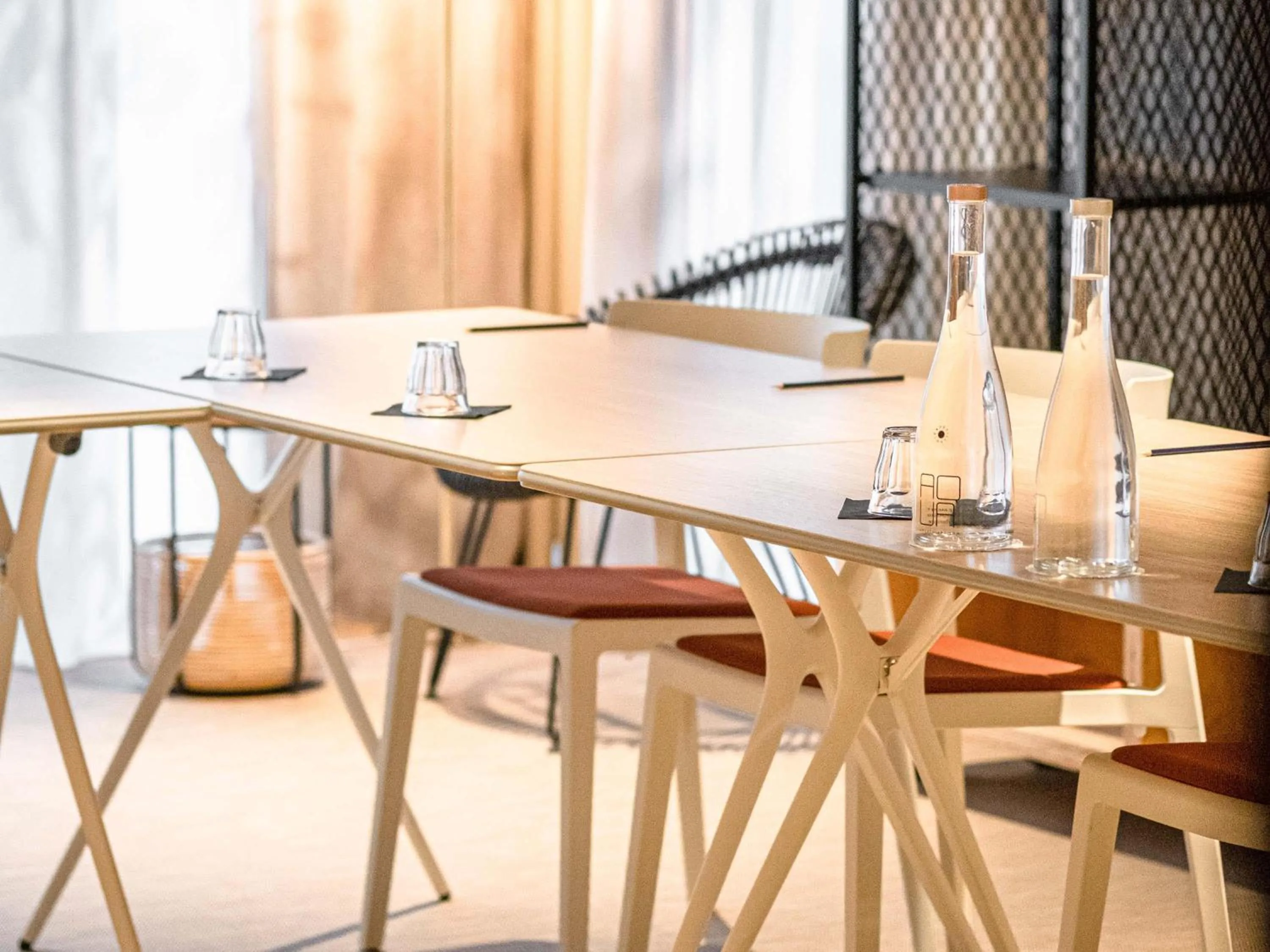 Meeting/conference room in ibis Styles Montauban