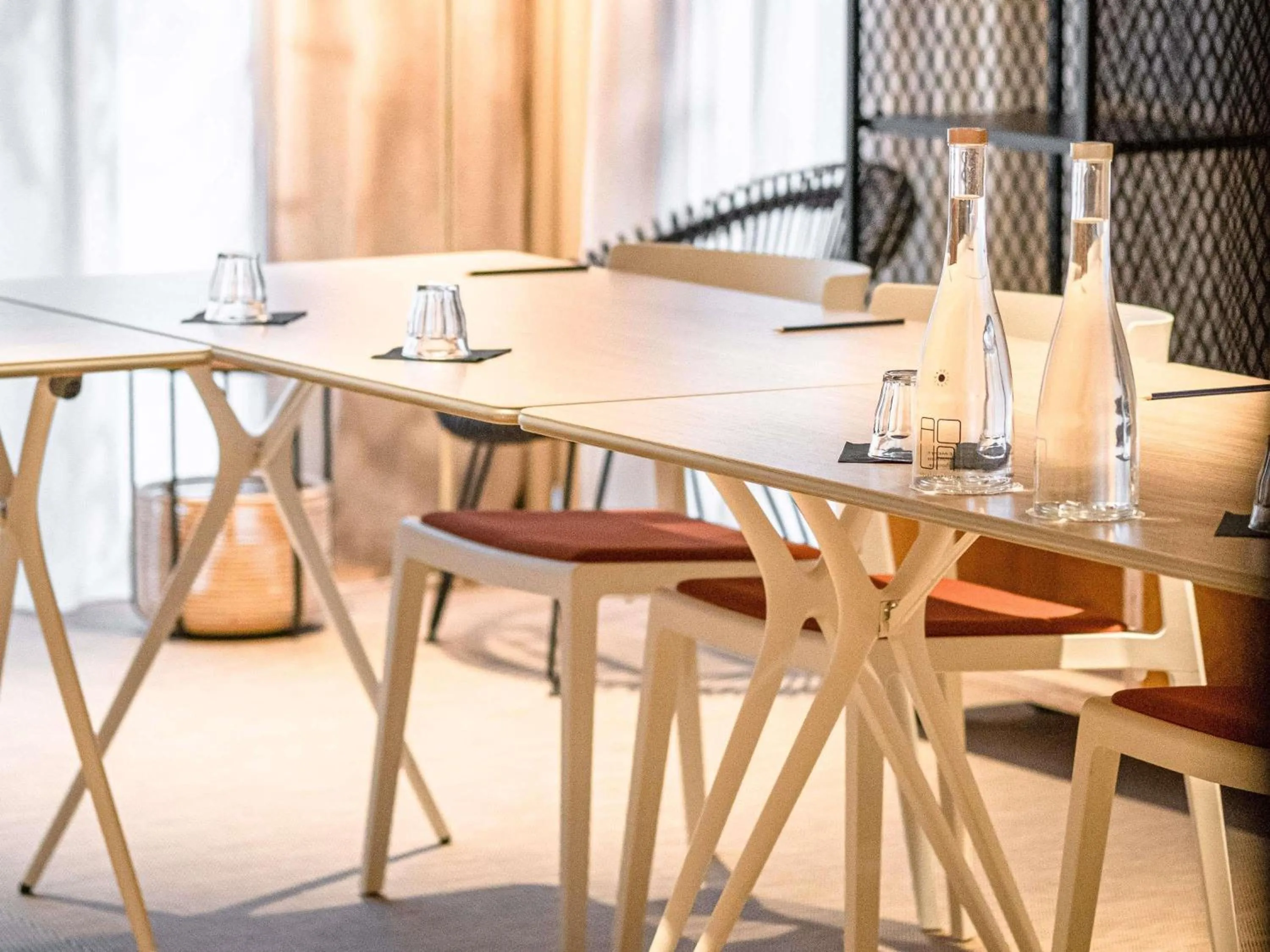 Meeting/conference room in ibis Styles Montauban