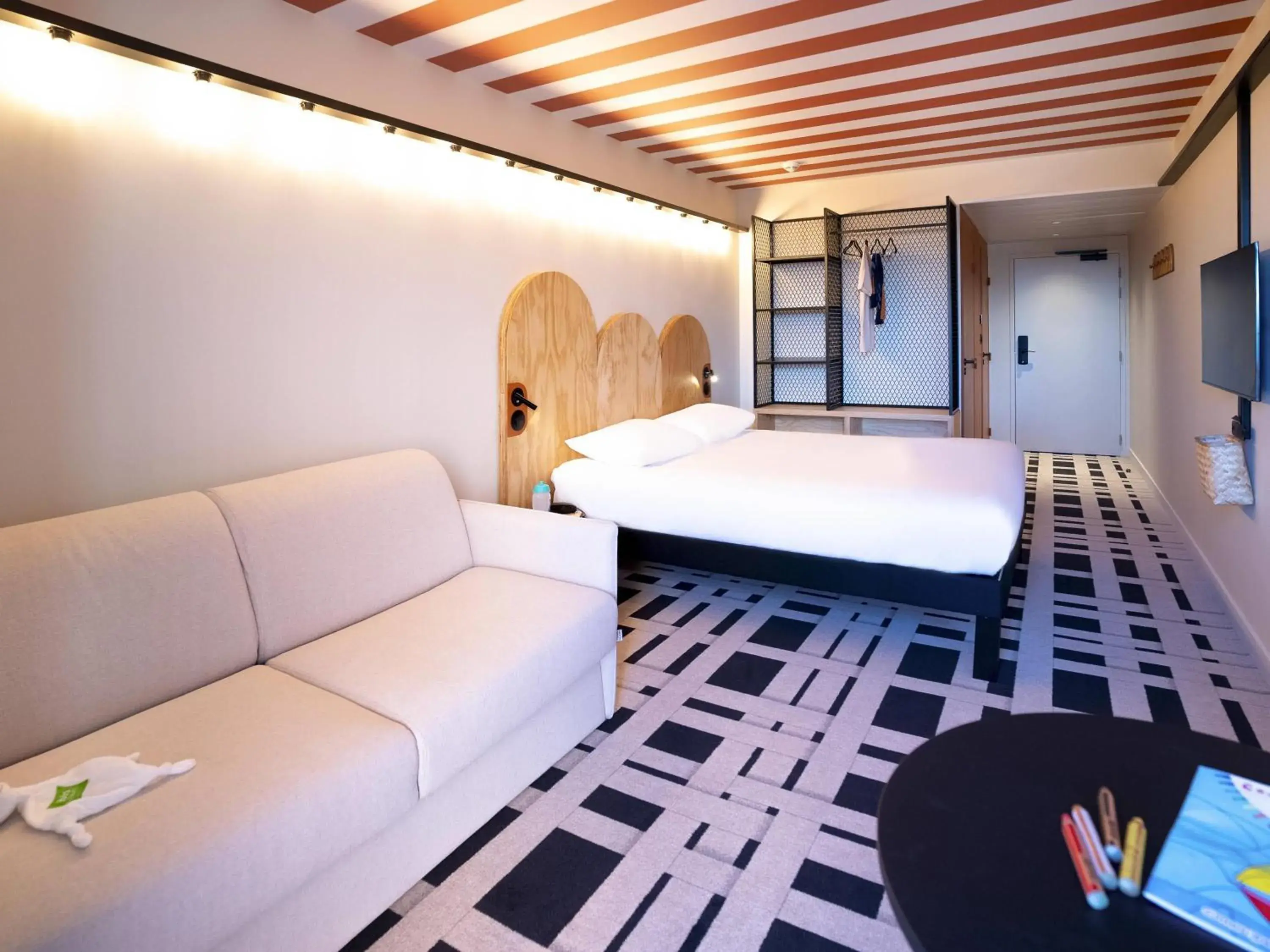 Bedroom, Bed in ibis Styles Montauban Bedroom, Bed in ibis Styles Montauban