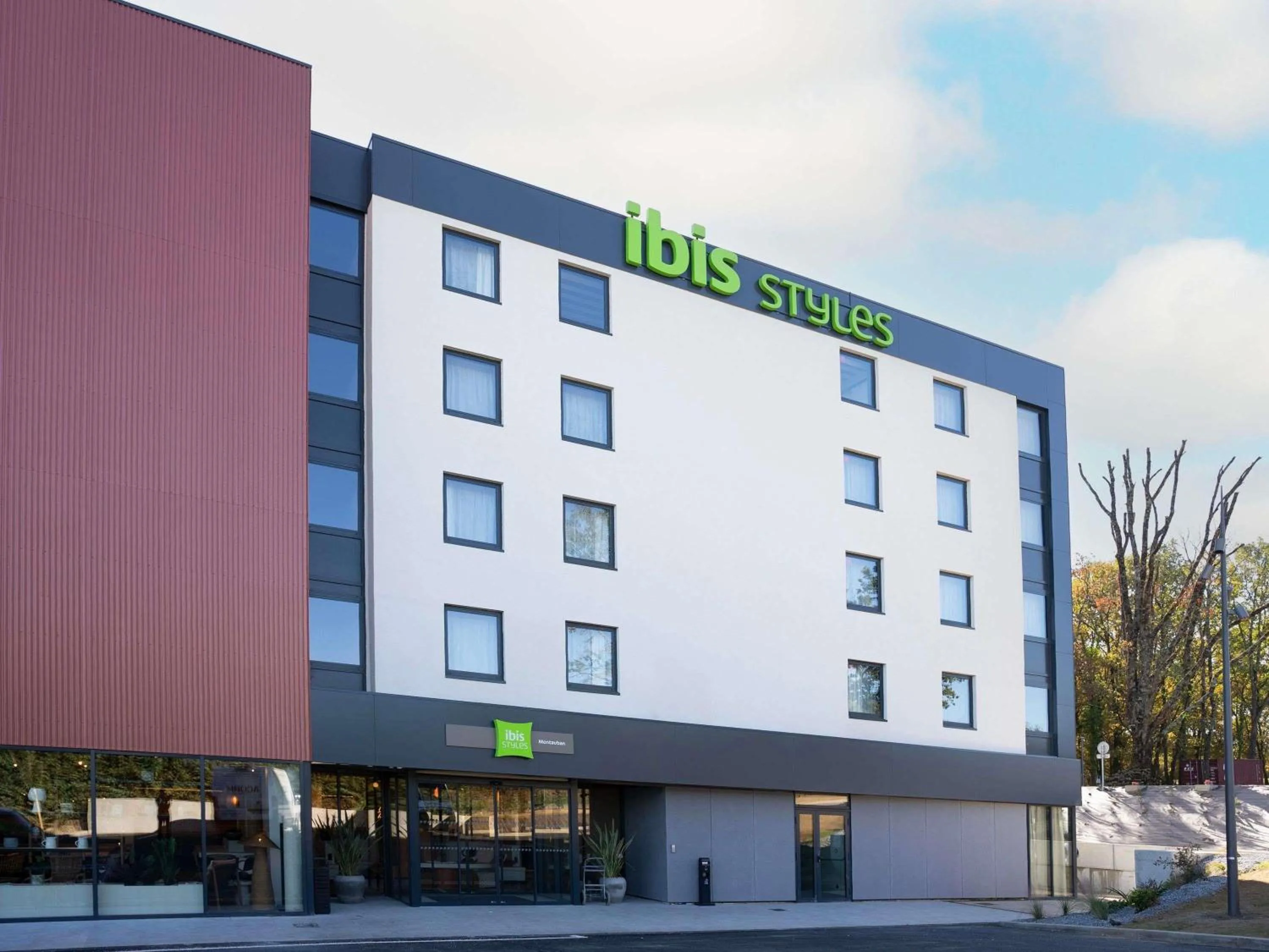 Property building in ibis Styles Montauban