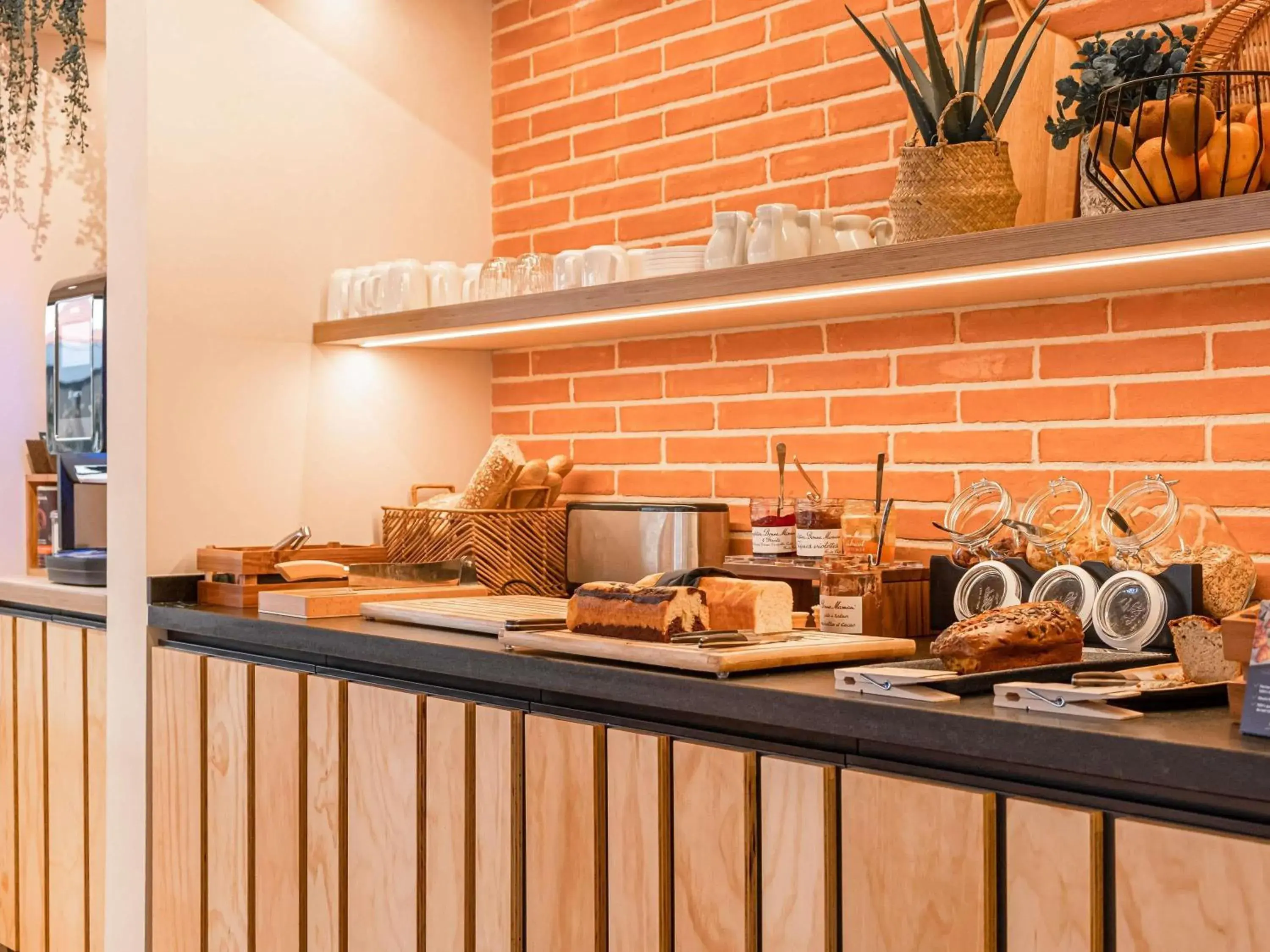 Restaurant/places to eat in ibis Styles Montauban Restaurant/places to eat in ibis Styles Montauban