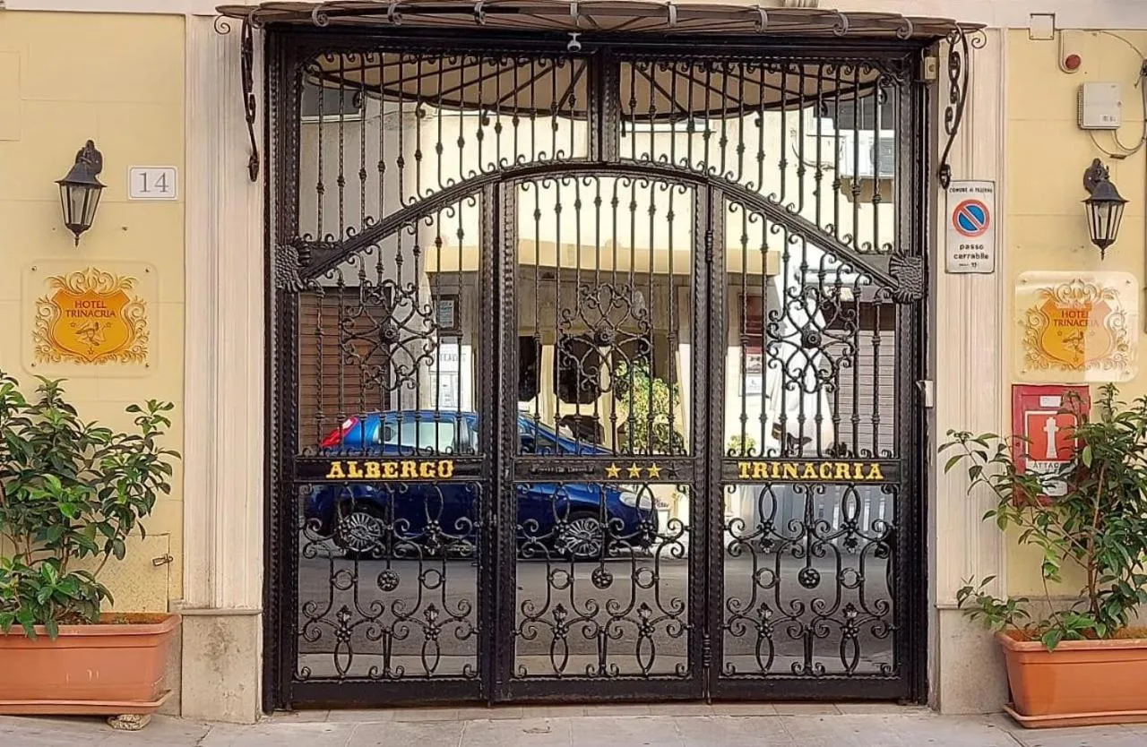 Parking in Hotel Trinacria