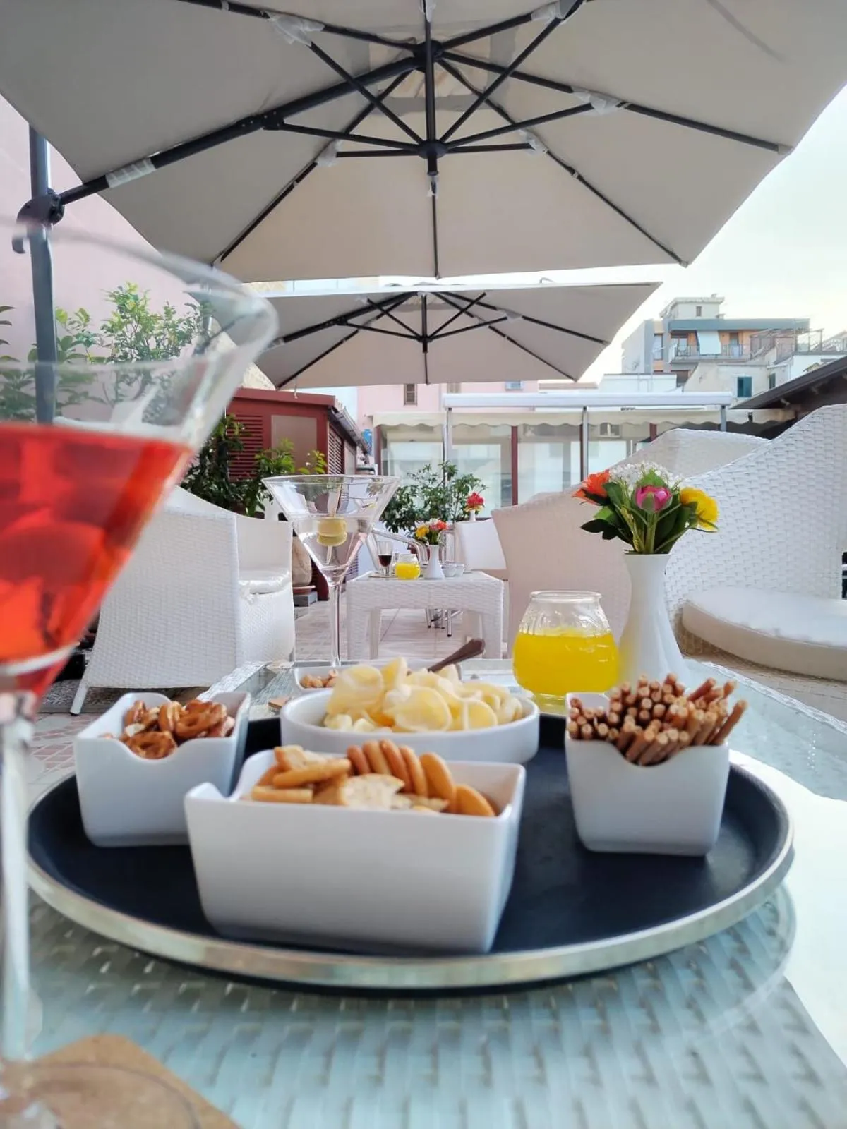 Restaurant/places to eat in Hotel Trinacria