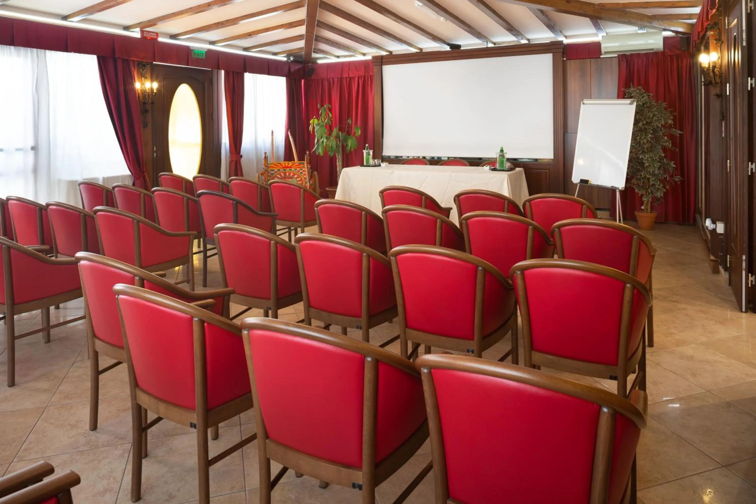 Business facilities in Hotel Trinacria