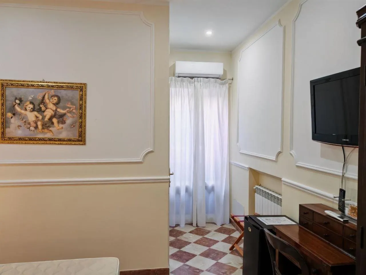 TV and multimedia in Hotel Trinacria