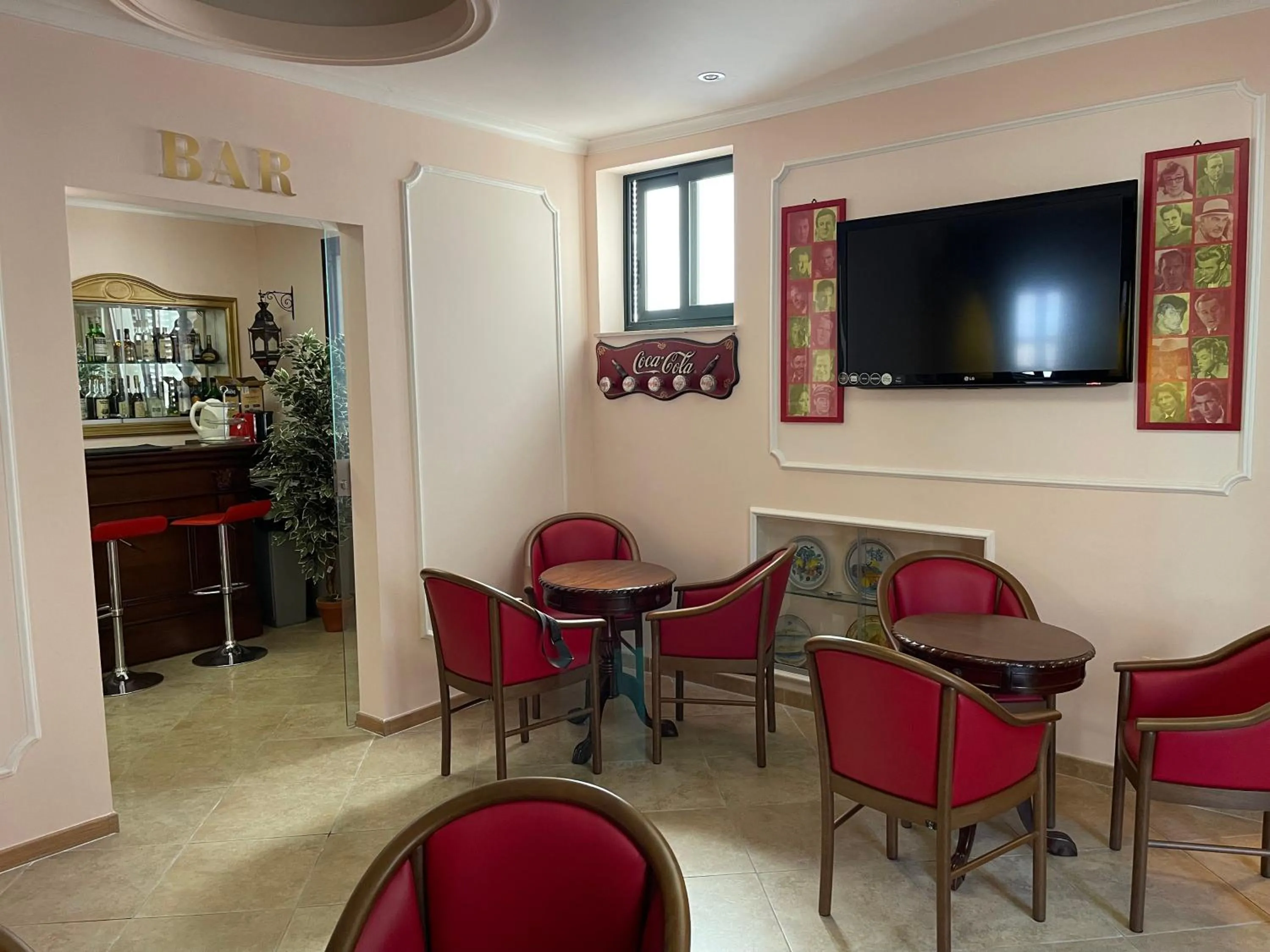 Lounge or bar in Hotel Trinacria