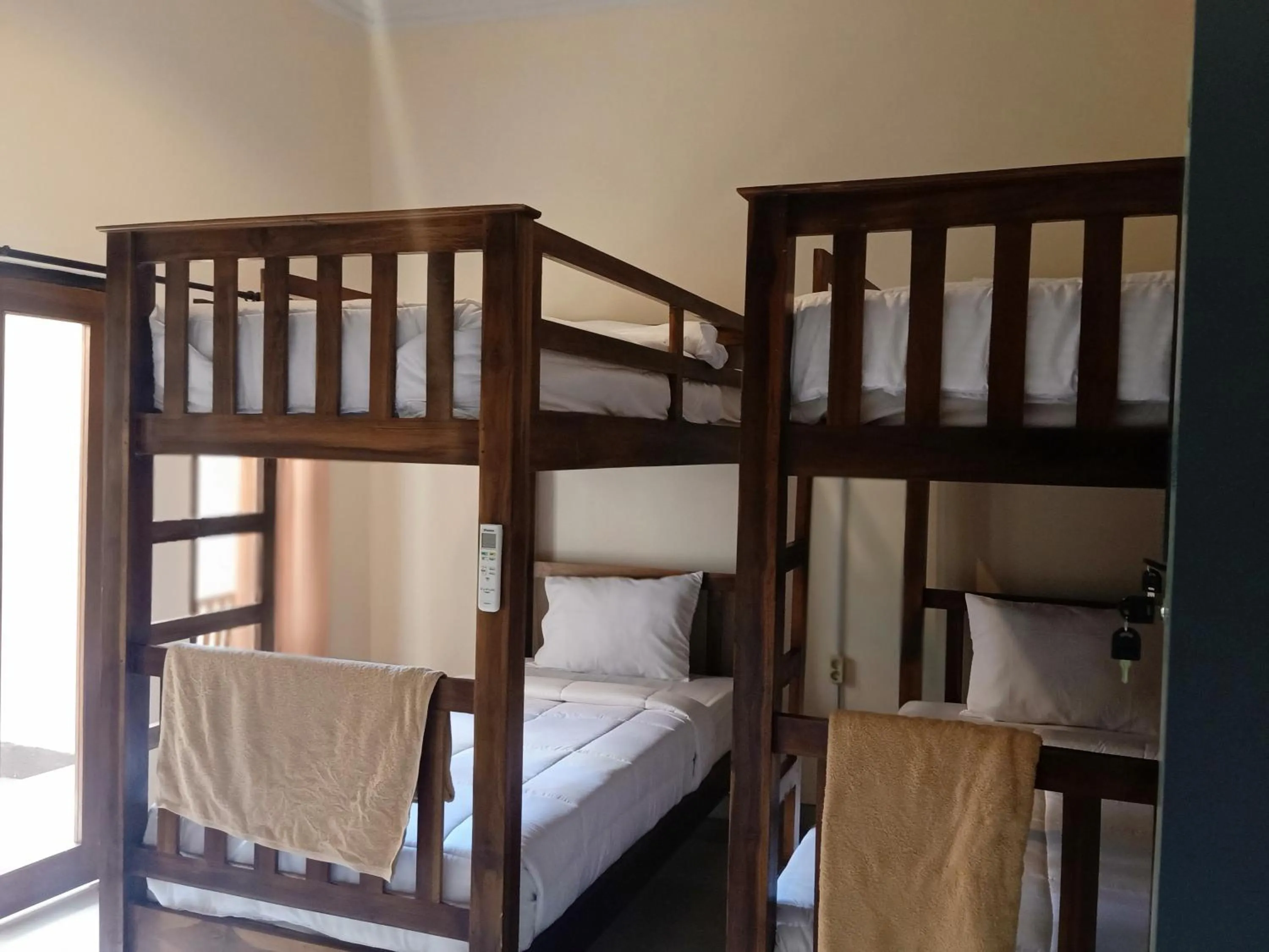 HAPPY PENIDA HOSTEL 2
