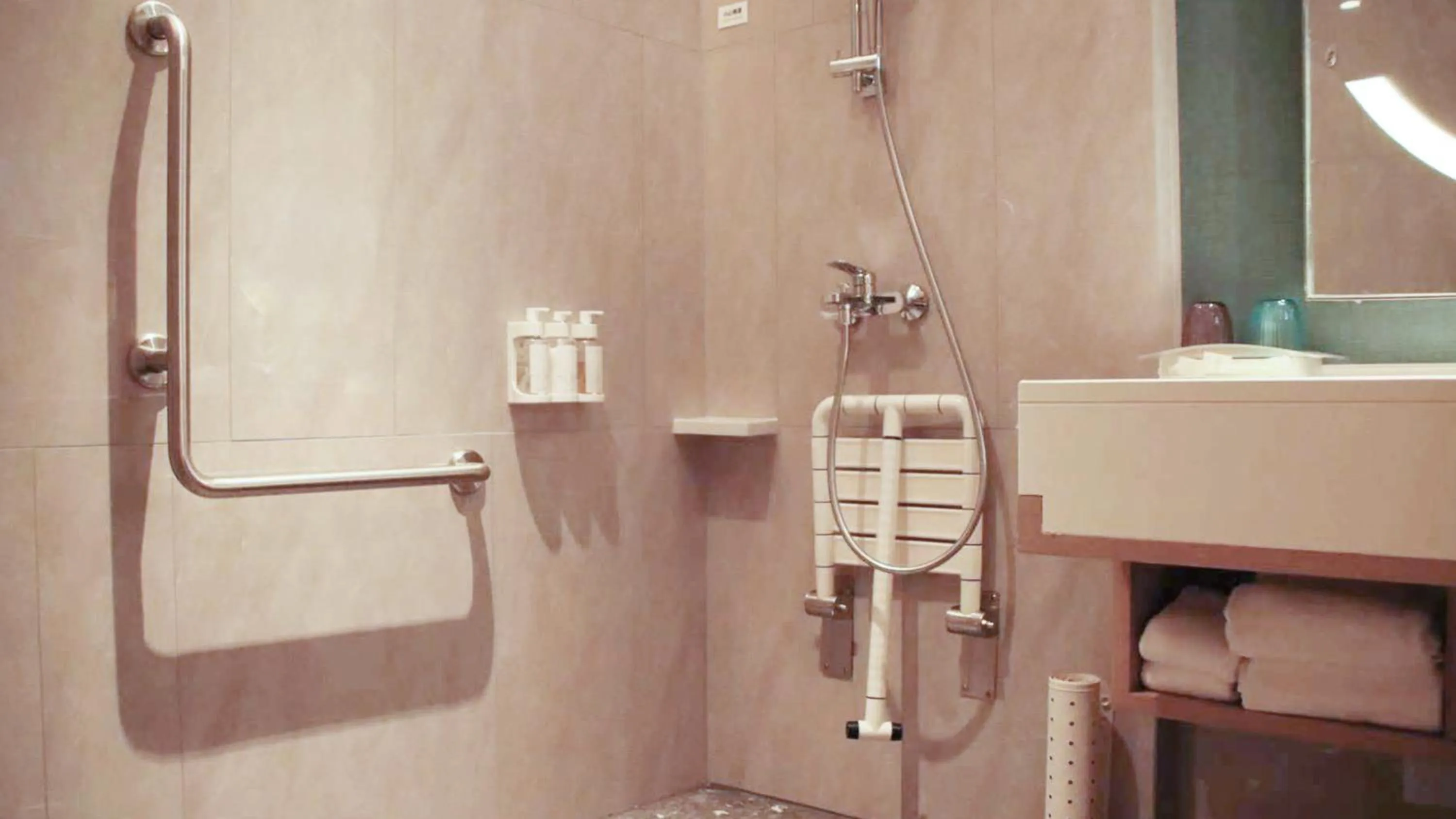 Photo of the whole room in Holiday Inn Yongkang