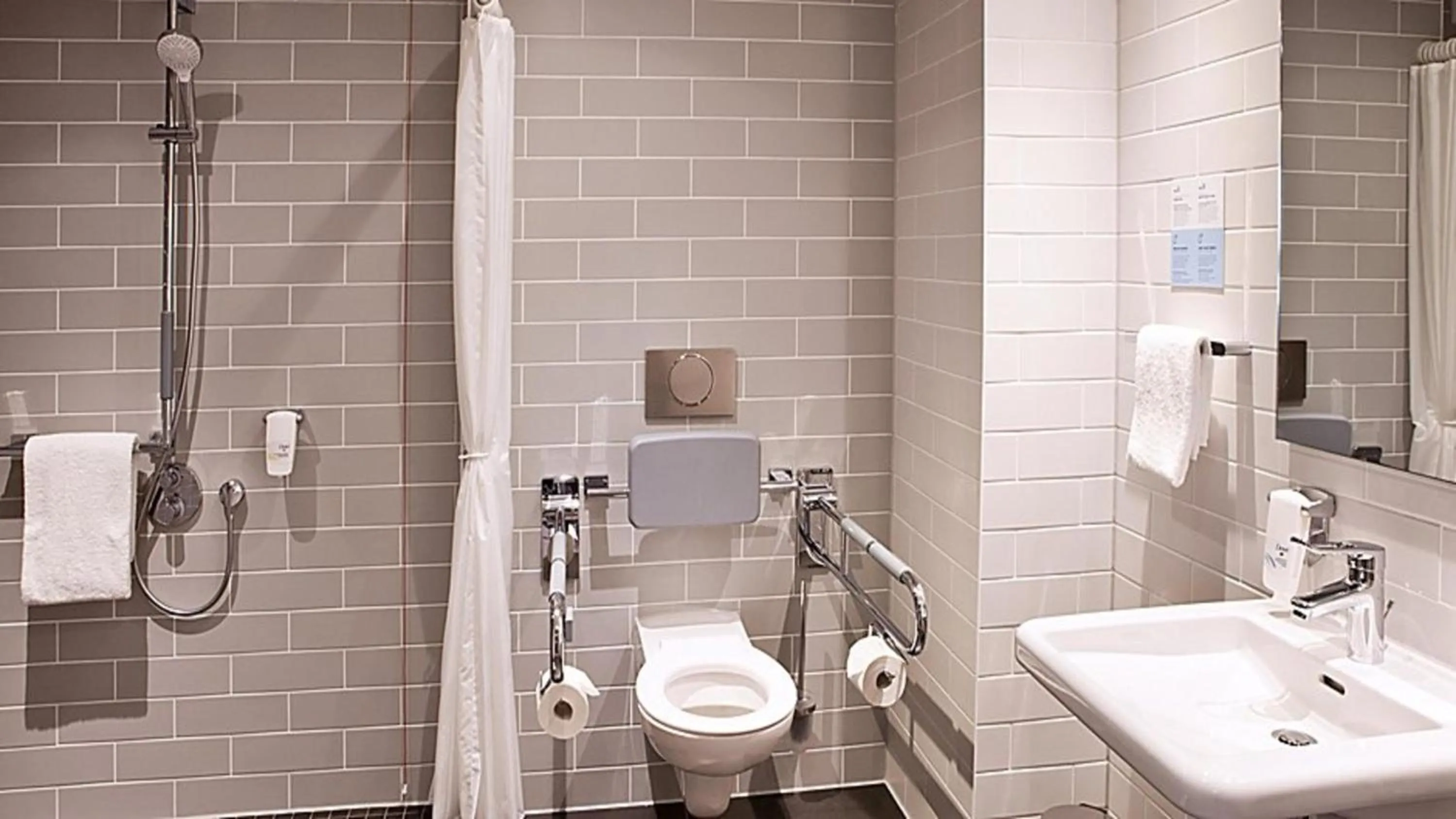 Photo of the whole room in Holiday Inn Express - Remscheid