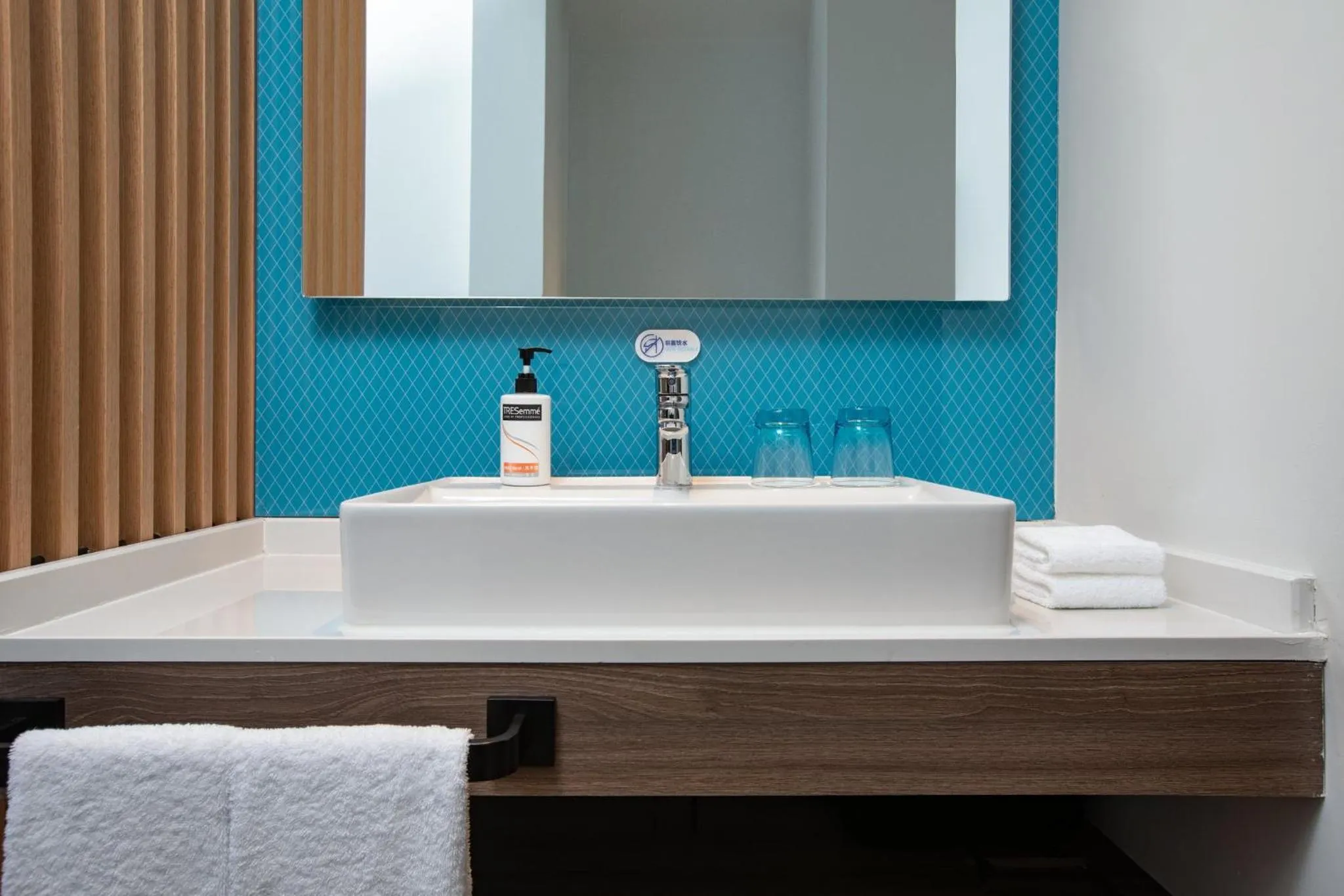 Photo of the whole room in Holiday Inn Express Guiyang Qingyan by IHG