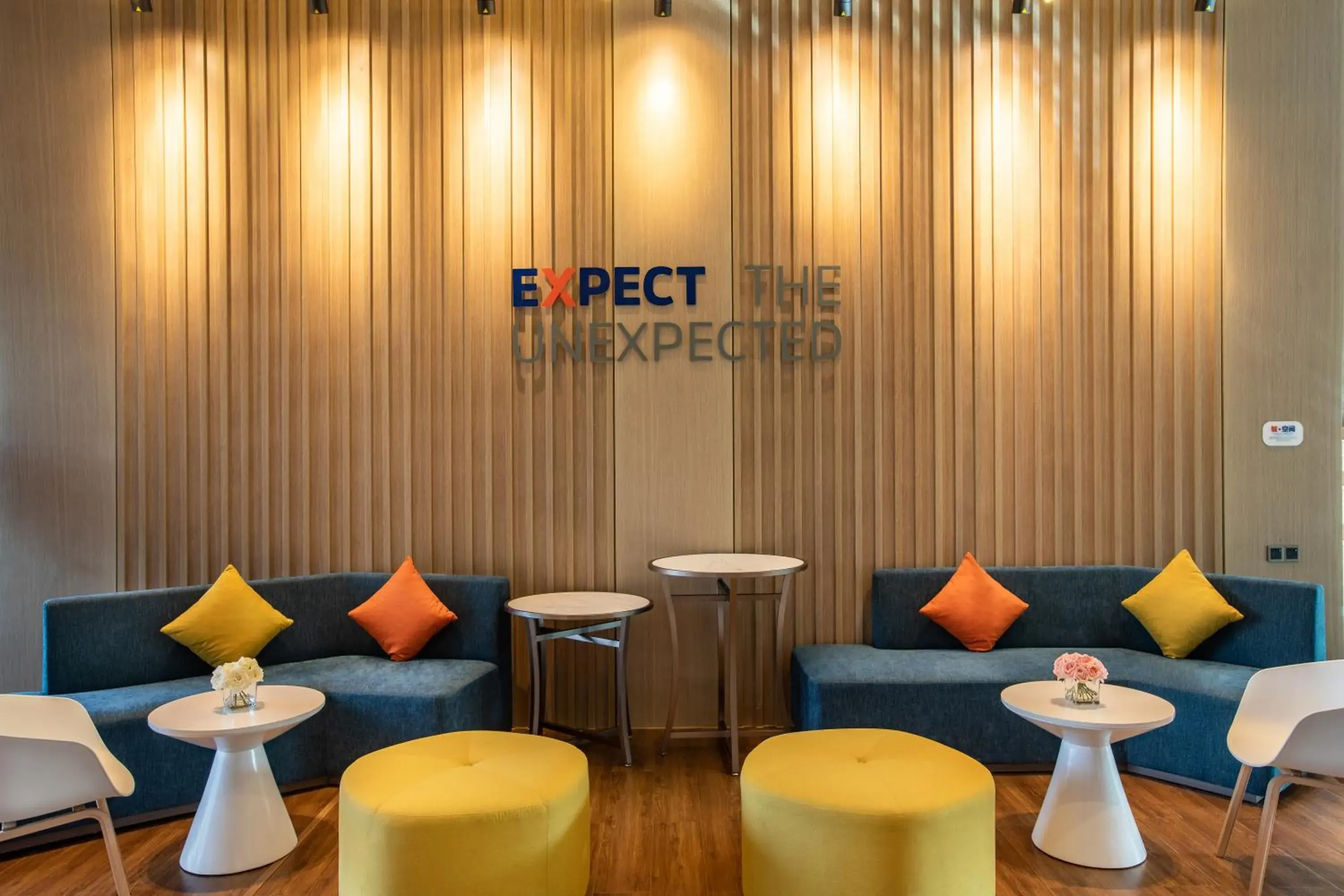 Lounge or bar in Holiday Inn Express Guiyang Qingyan by IHG Lounge or bar in Holiday Inn Express Guiyang Qingyan by IHG