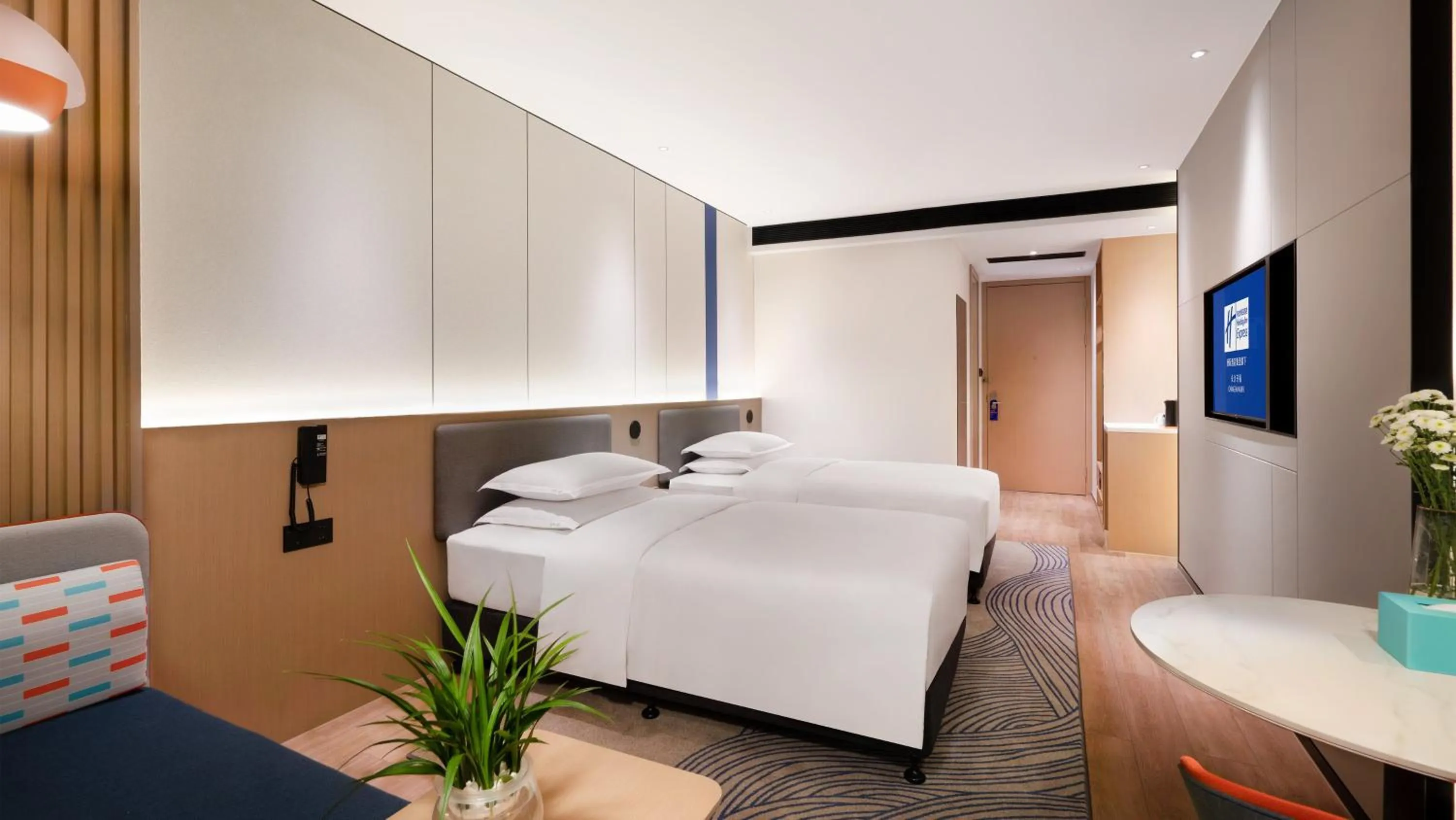 Photo of the whole room, Bed in Holiday Inn Express Changsha Kaifu by IHG