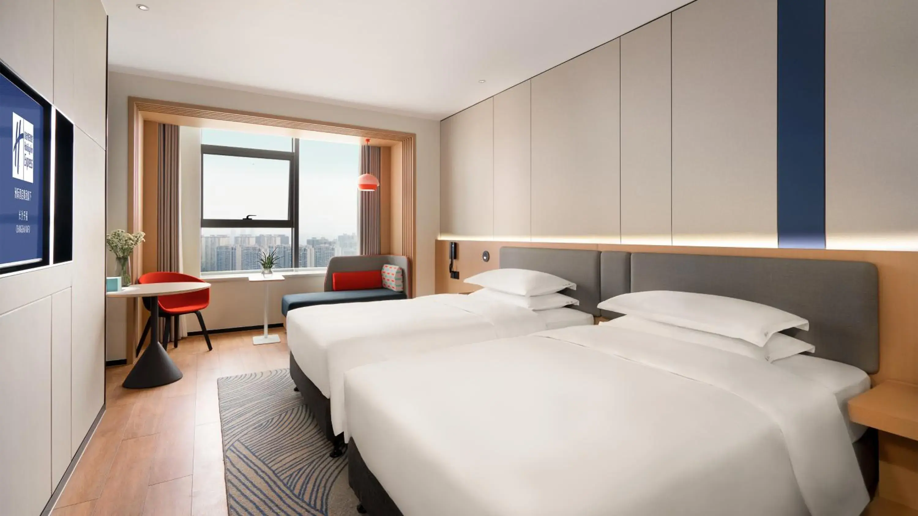Bed in Holiday Inn Express Changsha Kaifu by IHG Bed in Holiday Inn Express Changsha Kaifu by IHG