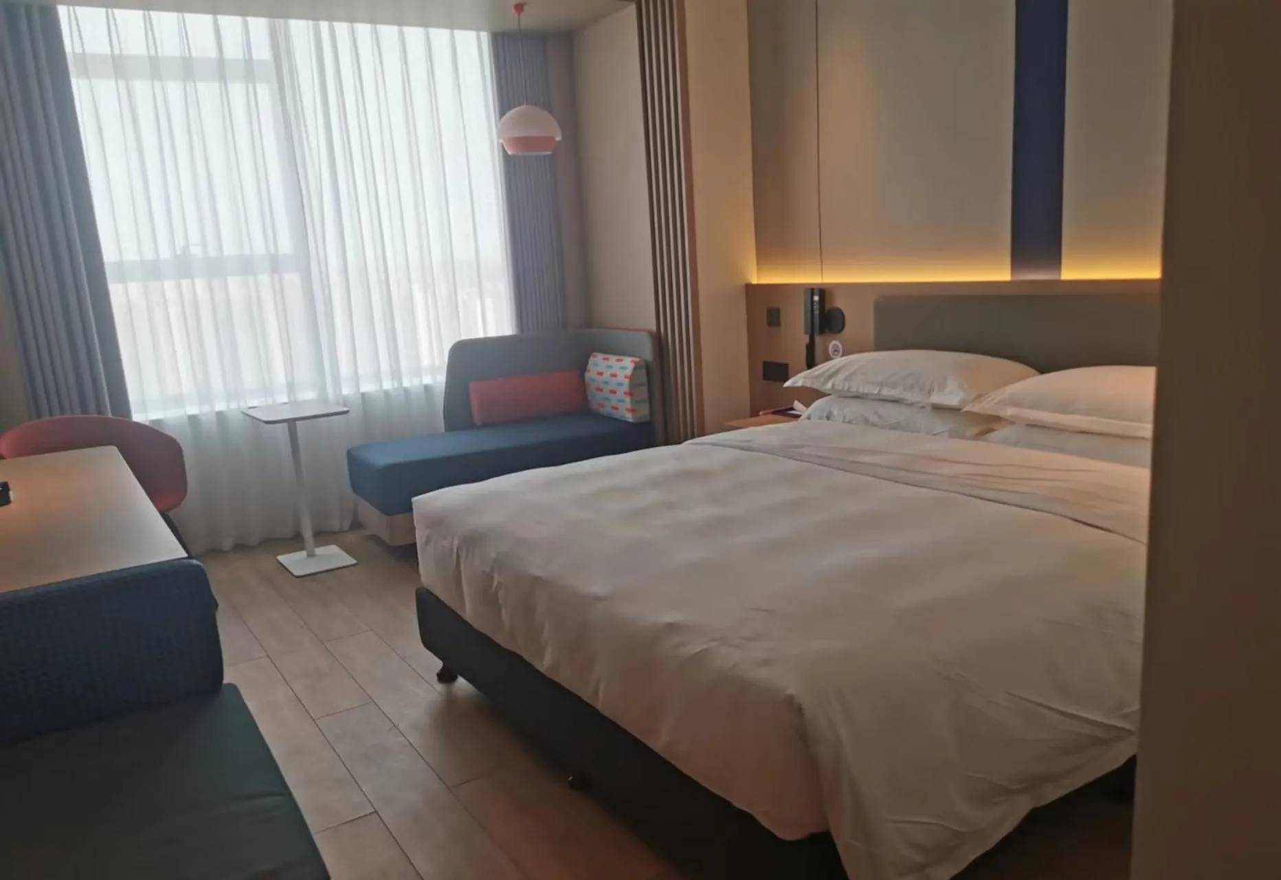 Bed in Holiday Inn Express Changsha Kaifu by IHG