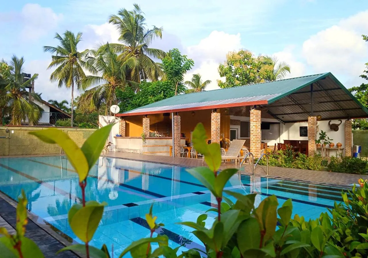 Restaurant/places to eat in Green Light Holiday Village