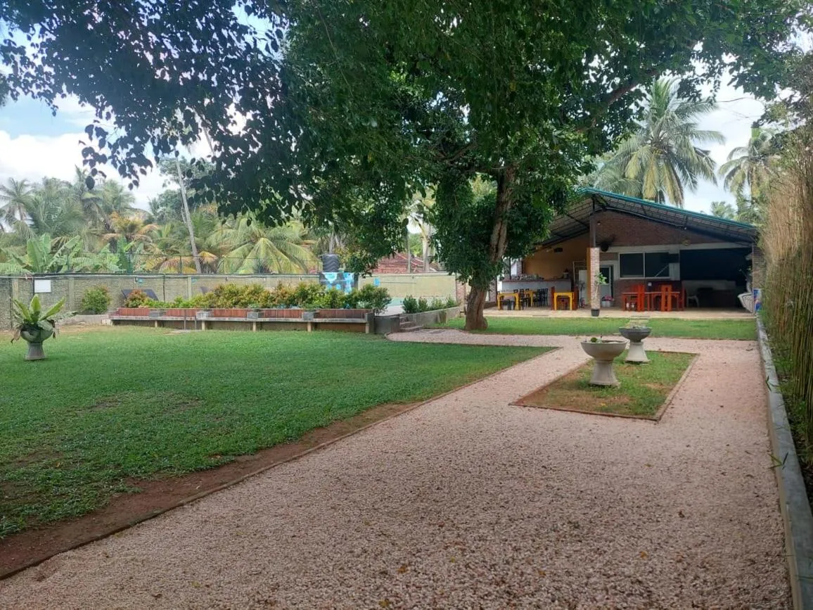 Restaurant/places to eat in Green Light Holiday Village