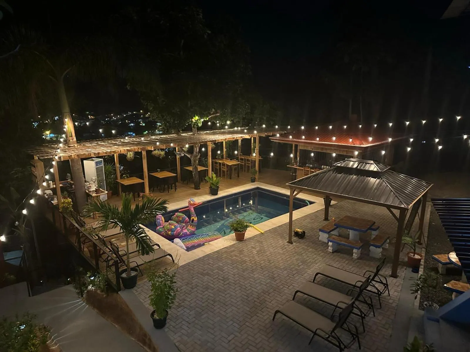 Restaurant/places to eat in Villas In Sueño