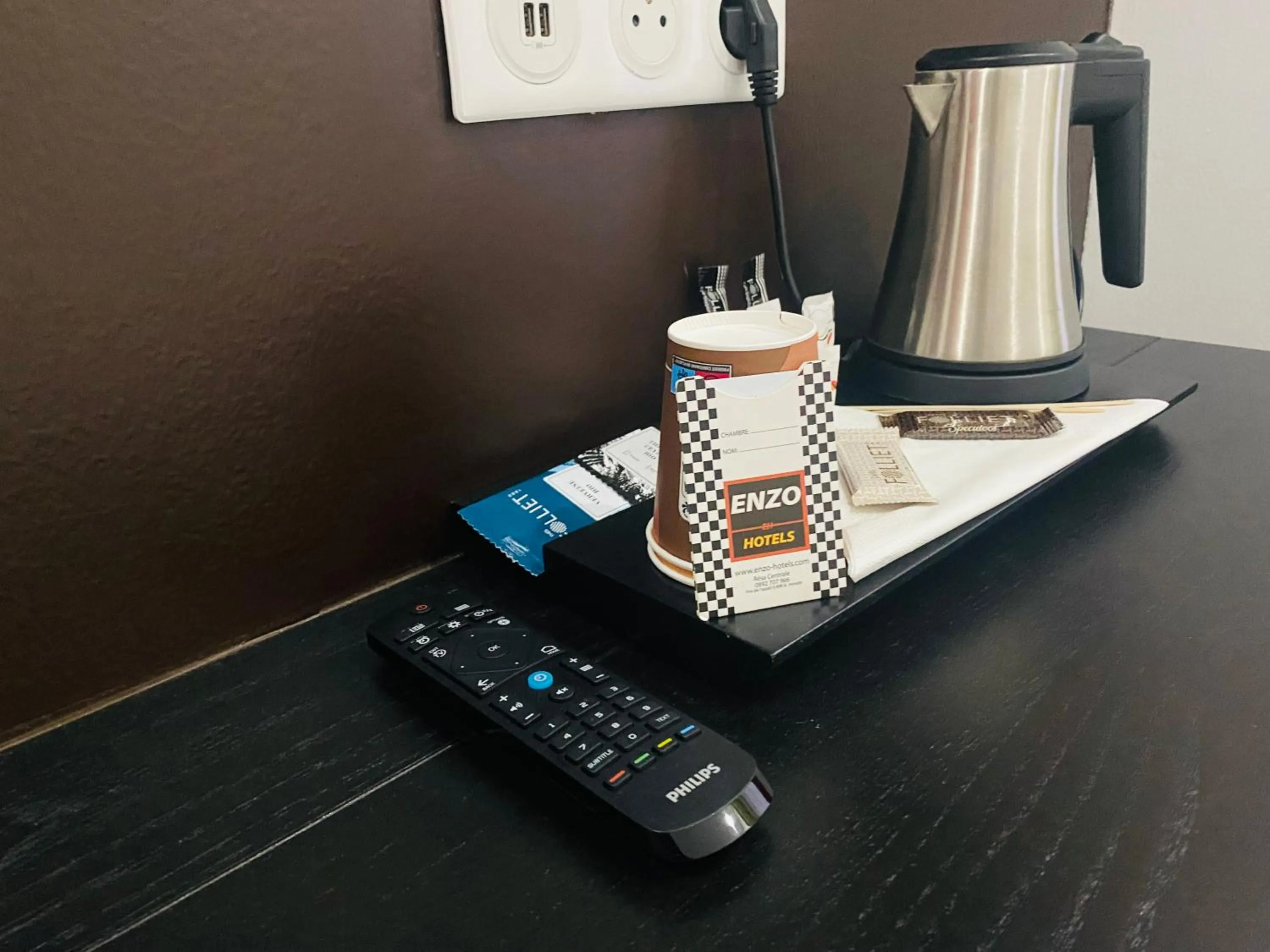 Coffee/tea facilities in Enzo Hotels Limoges Centre Jourdan by Kyriad Direct