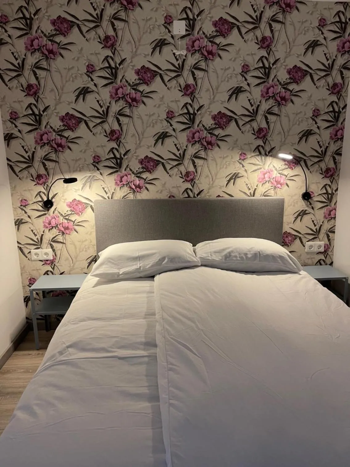 Bed in Hotel B&B Sint-Maria NEXT DOOR
