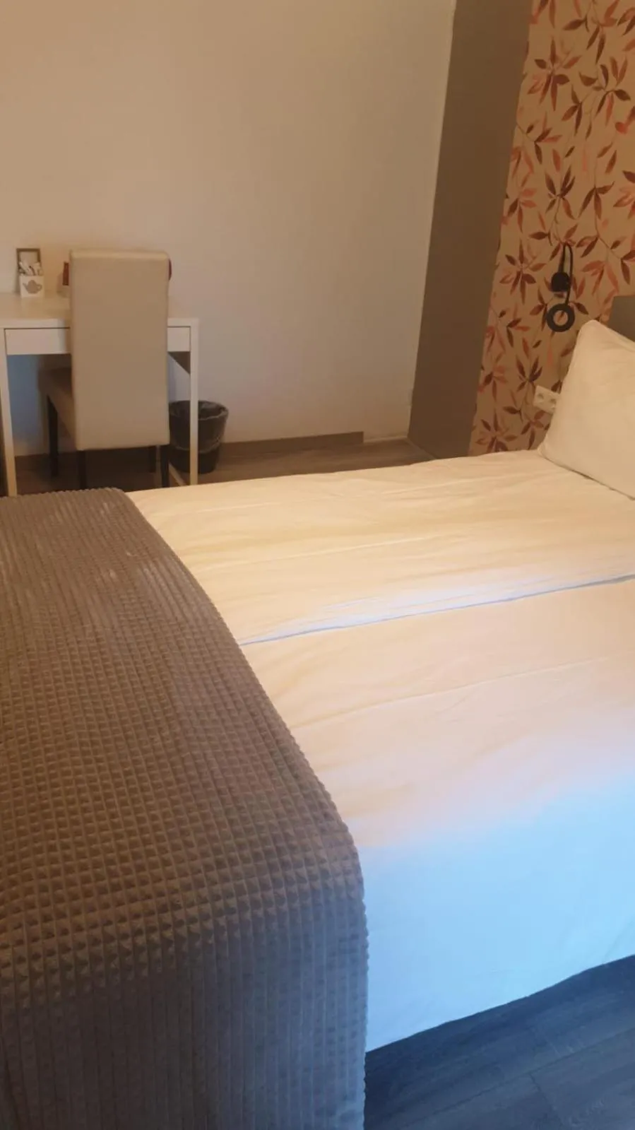 Bed in Hotel B&B Sint-Maria NEXT DOOR