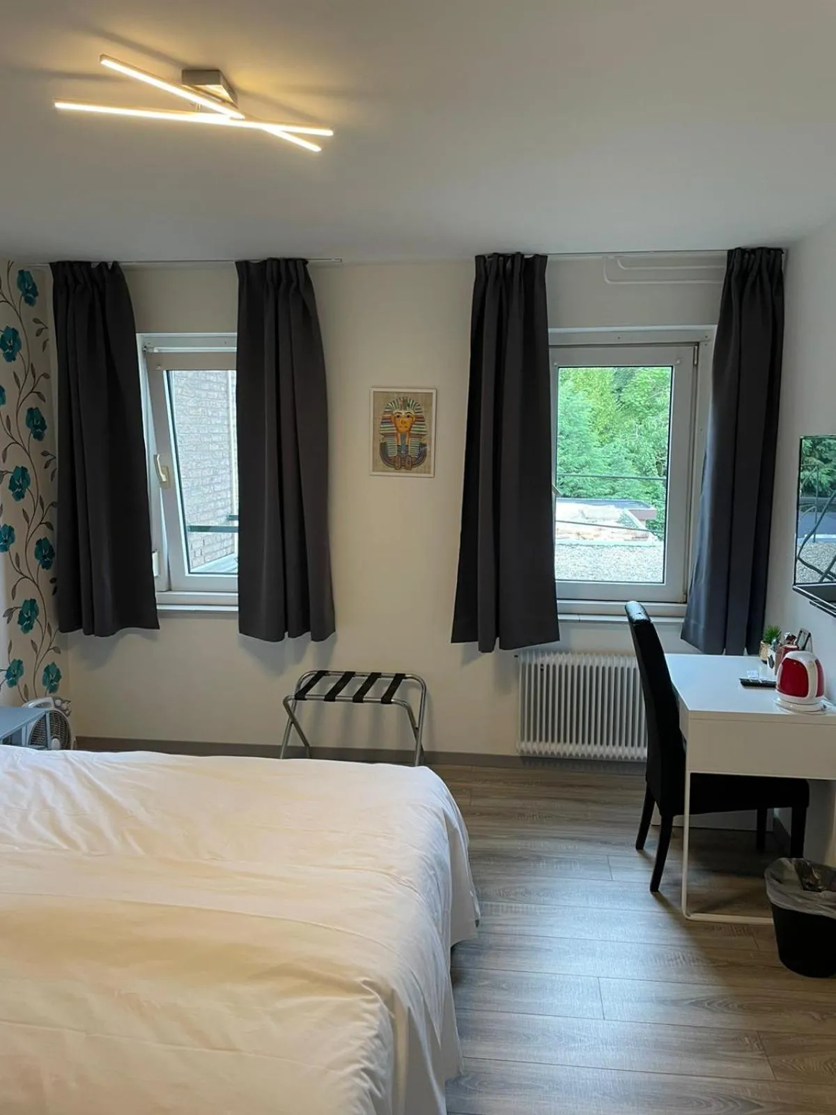 Bed in Hotel B&B Sint-Maria NEXT DOOR