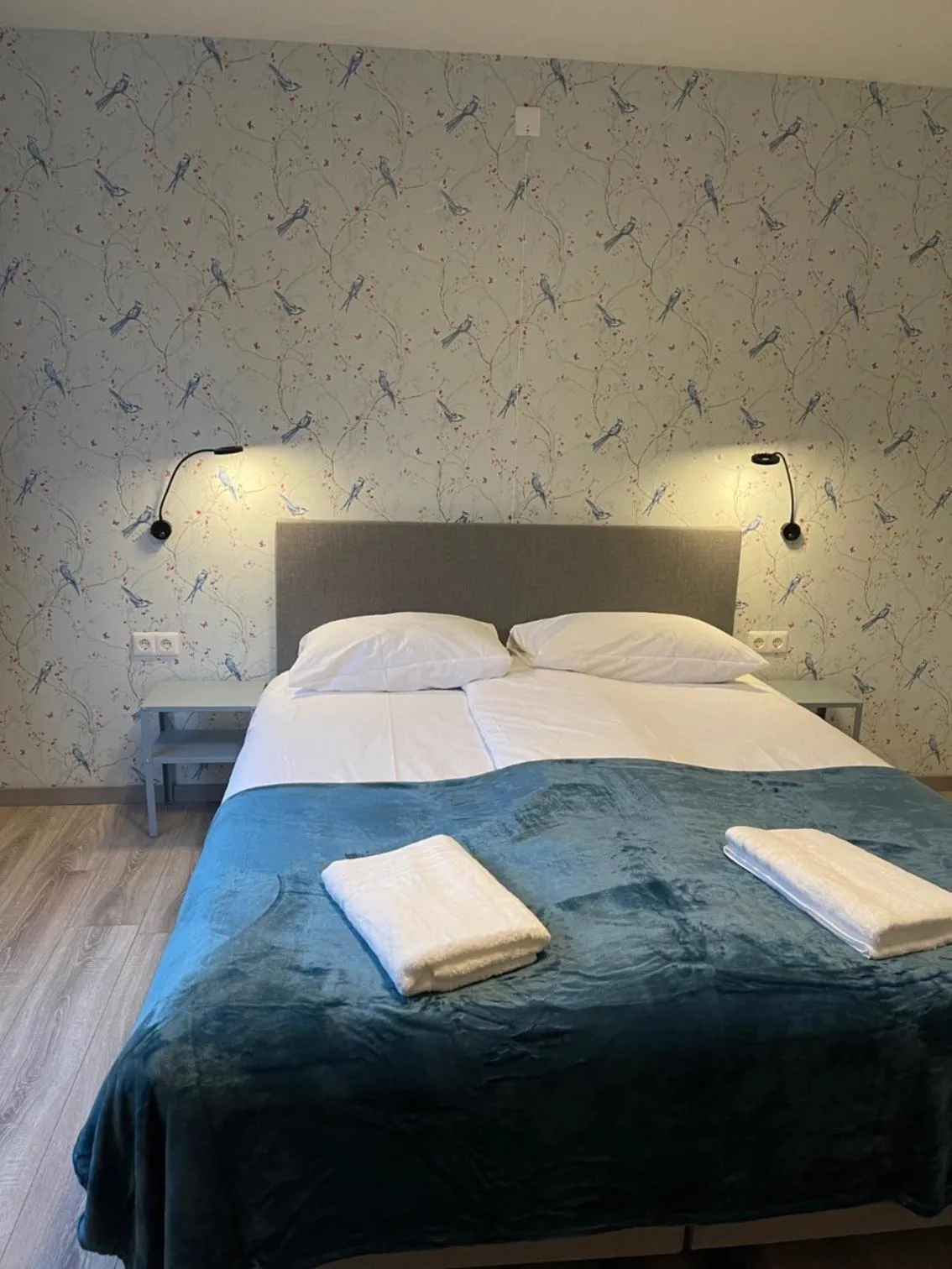 Bed in Hotel B&B Sint-Maria NEXT DOOR