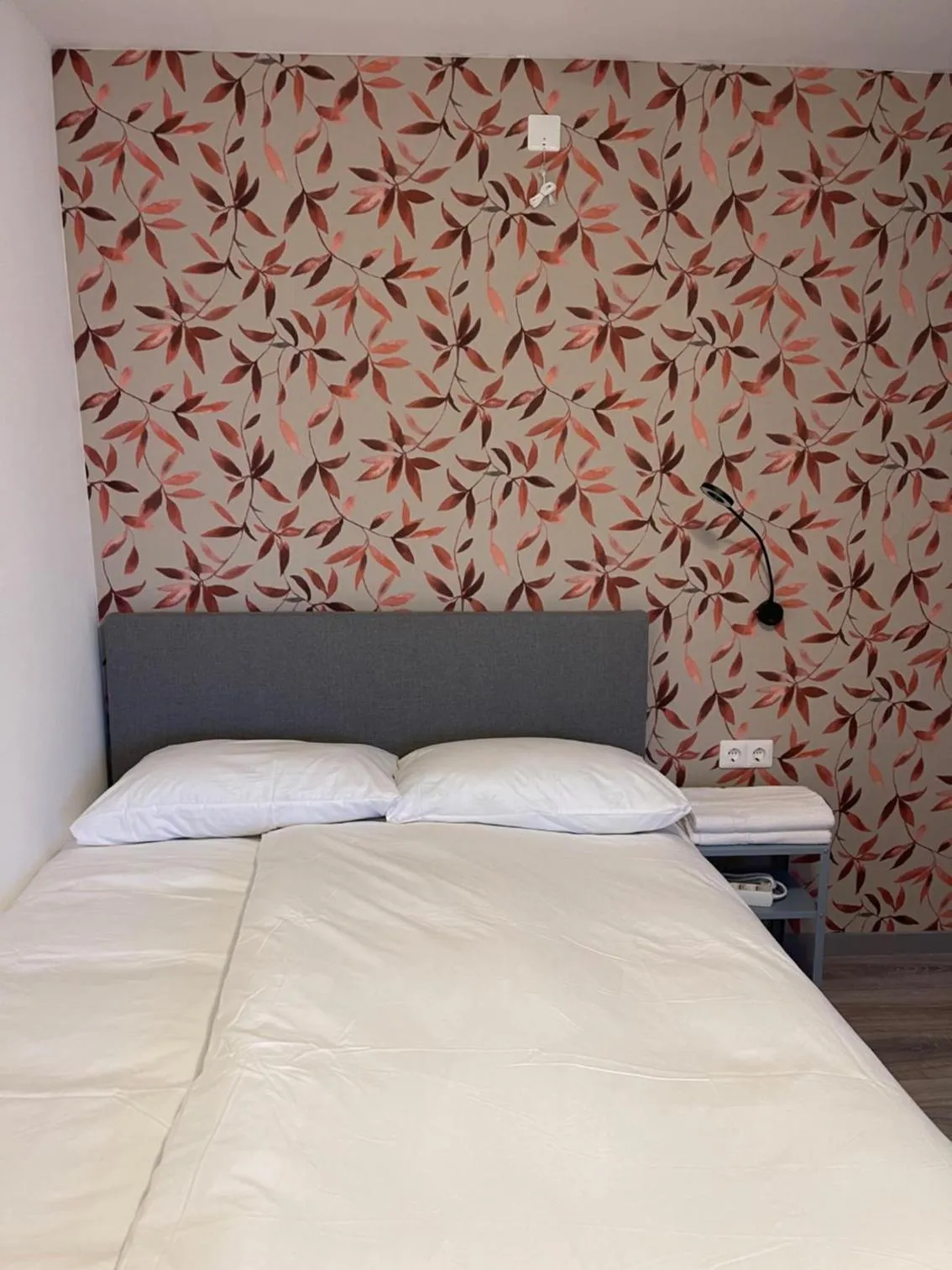 Bed in Hotel B&B Sint-Maria NEXT DOOR