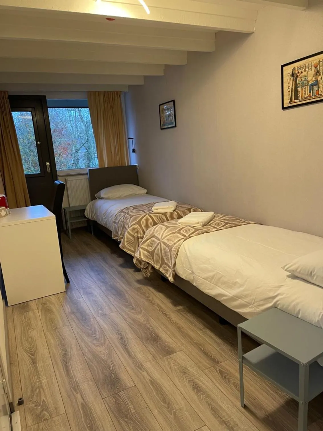 Bed in Hotel B&B Sint-Maria NEXT DOOR