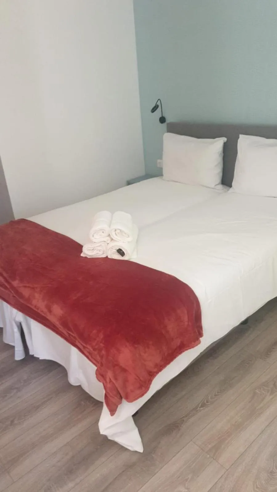 Bed in Hotel B&B Sint-Maria NEXT DOOR