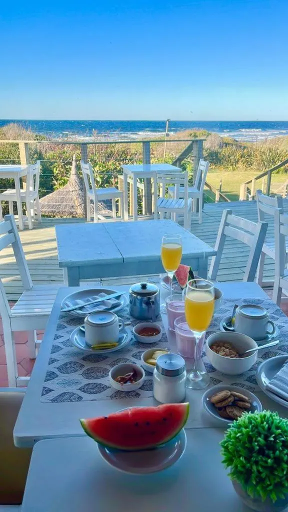 Restaurant/places to eat in Portobello Suites Hotel