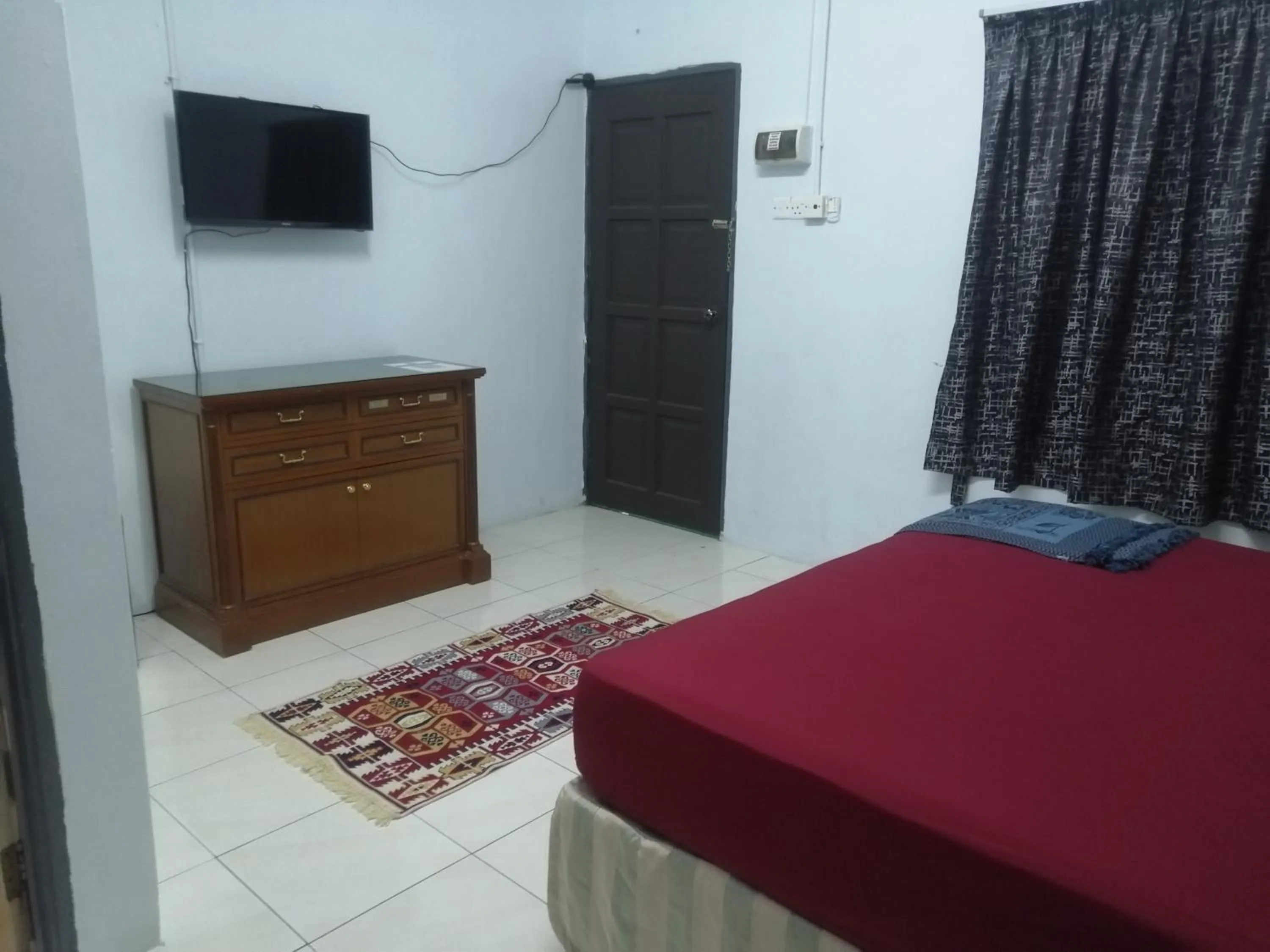 TV and multimedia, Bed in Kamar Musafir MMS