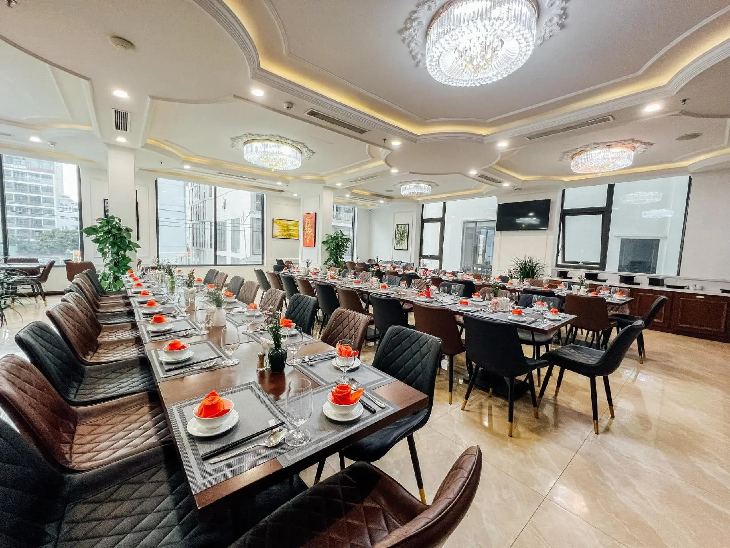 Restaurant/places to eat in The Sail Hotel - My Khe Beach Restaurant/places to eat in The Sail Hotel - My Khe Beach