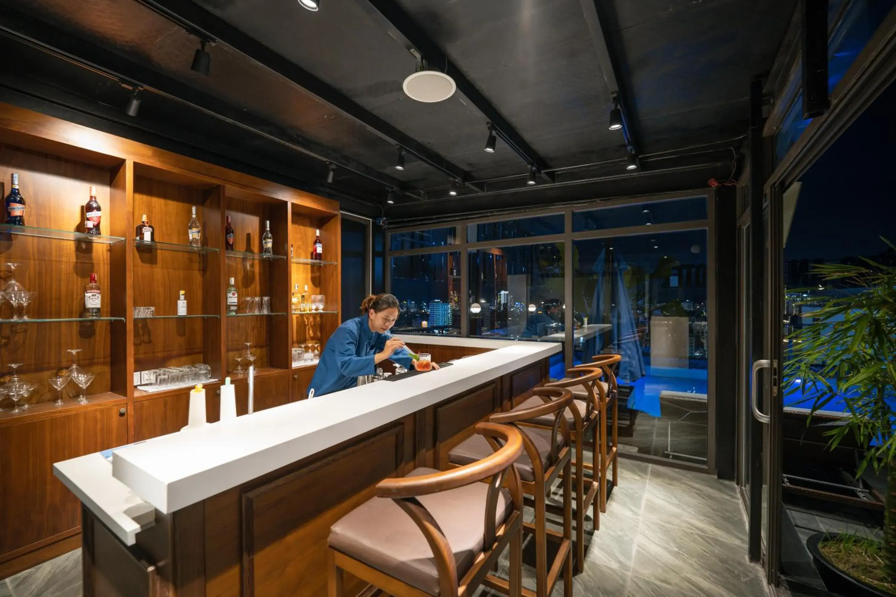 Lounge or bar in The Sail Hotel - My Khe Beach Lounge or bar in The Sail Hotel - My Khe Beach