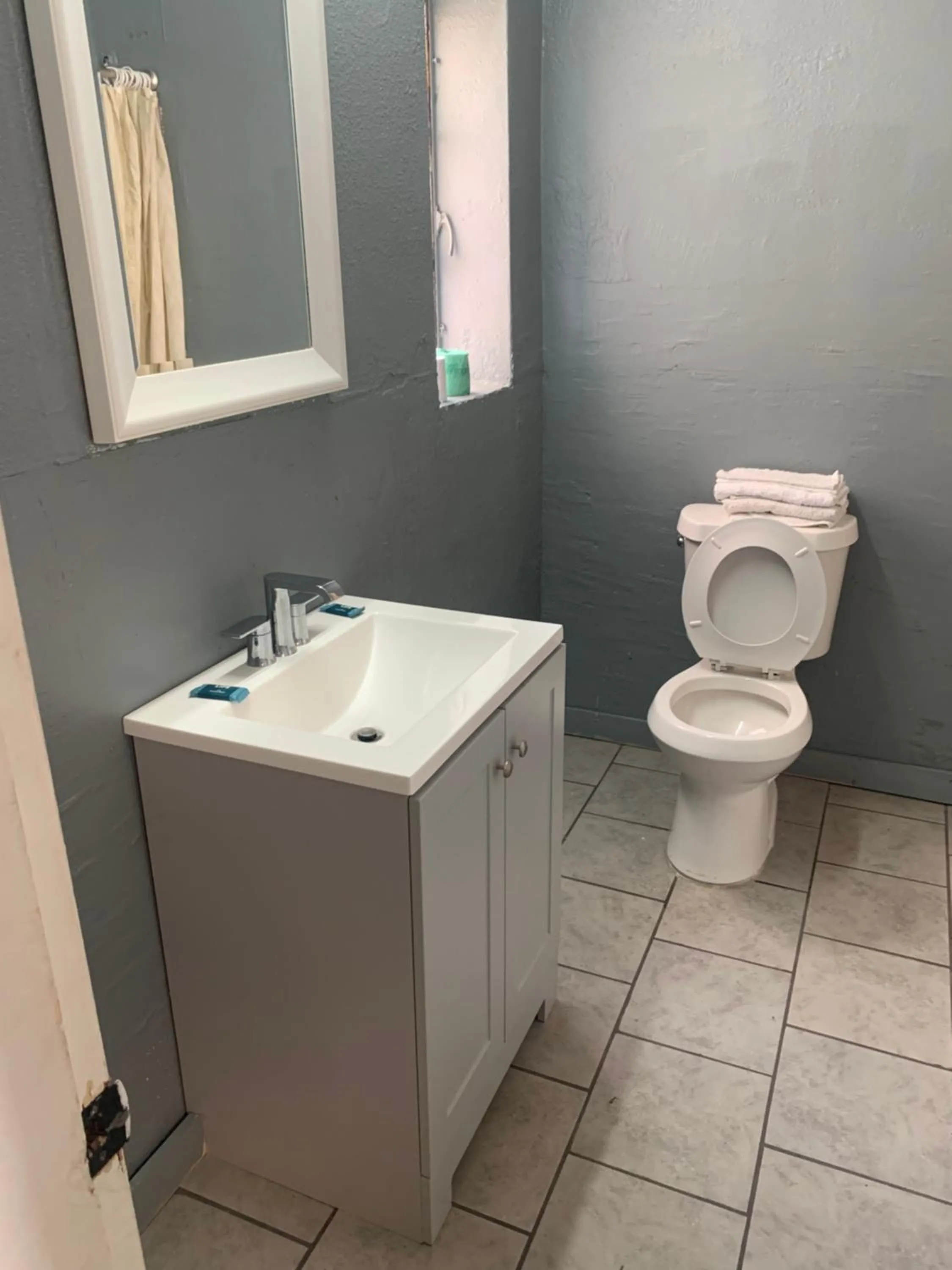 Economy Inn