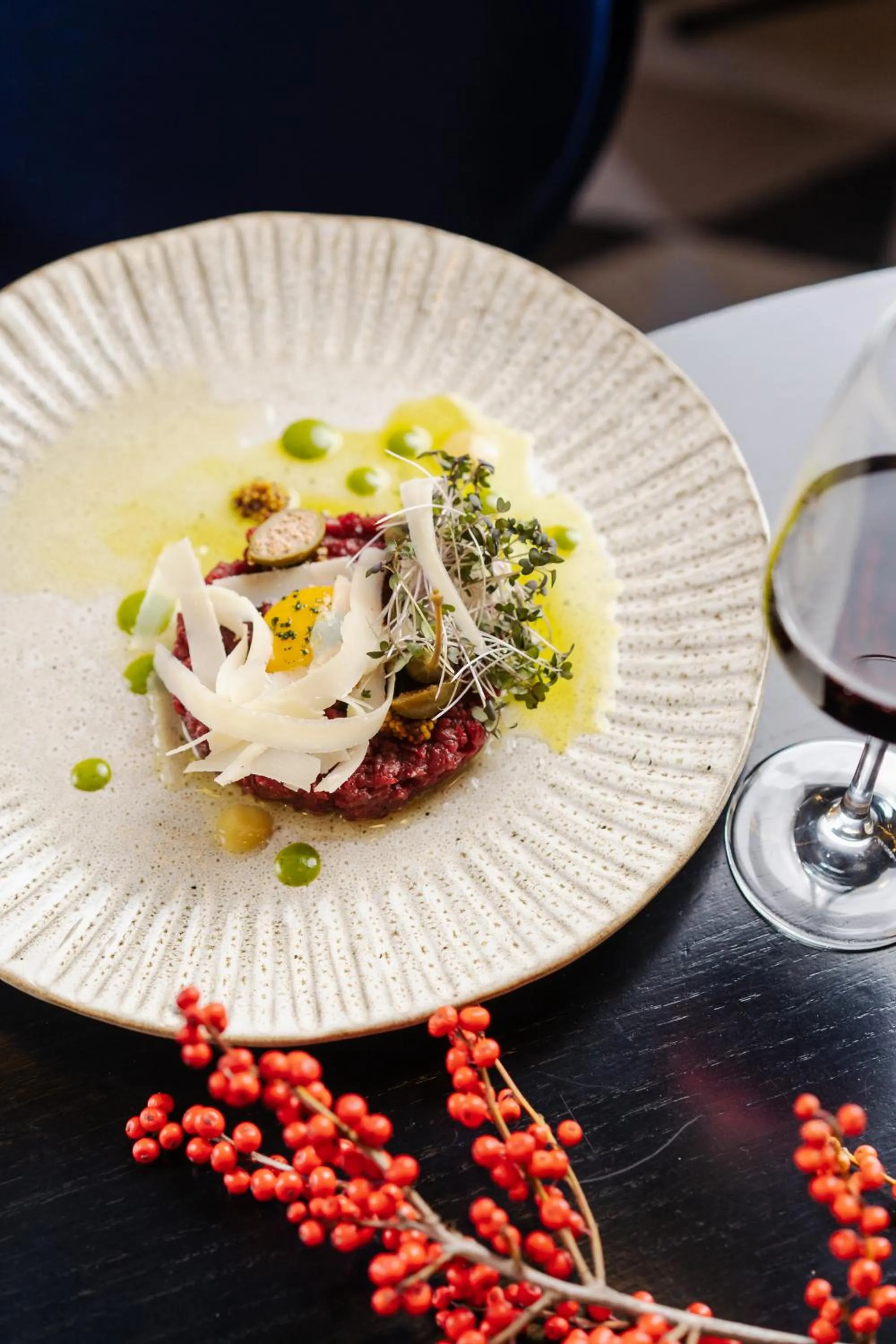 Restaurant/places to eat in Hotel Apis