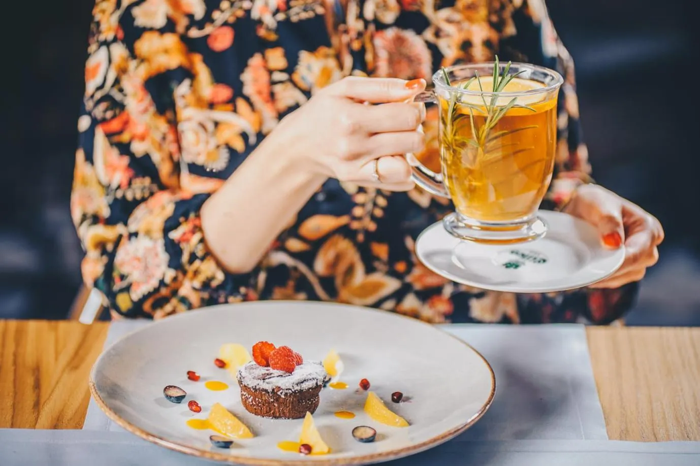 Restaurant/places to eat in Hotel Apis