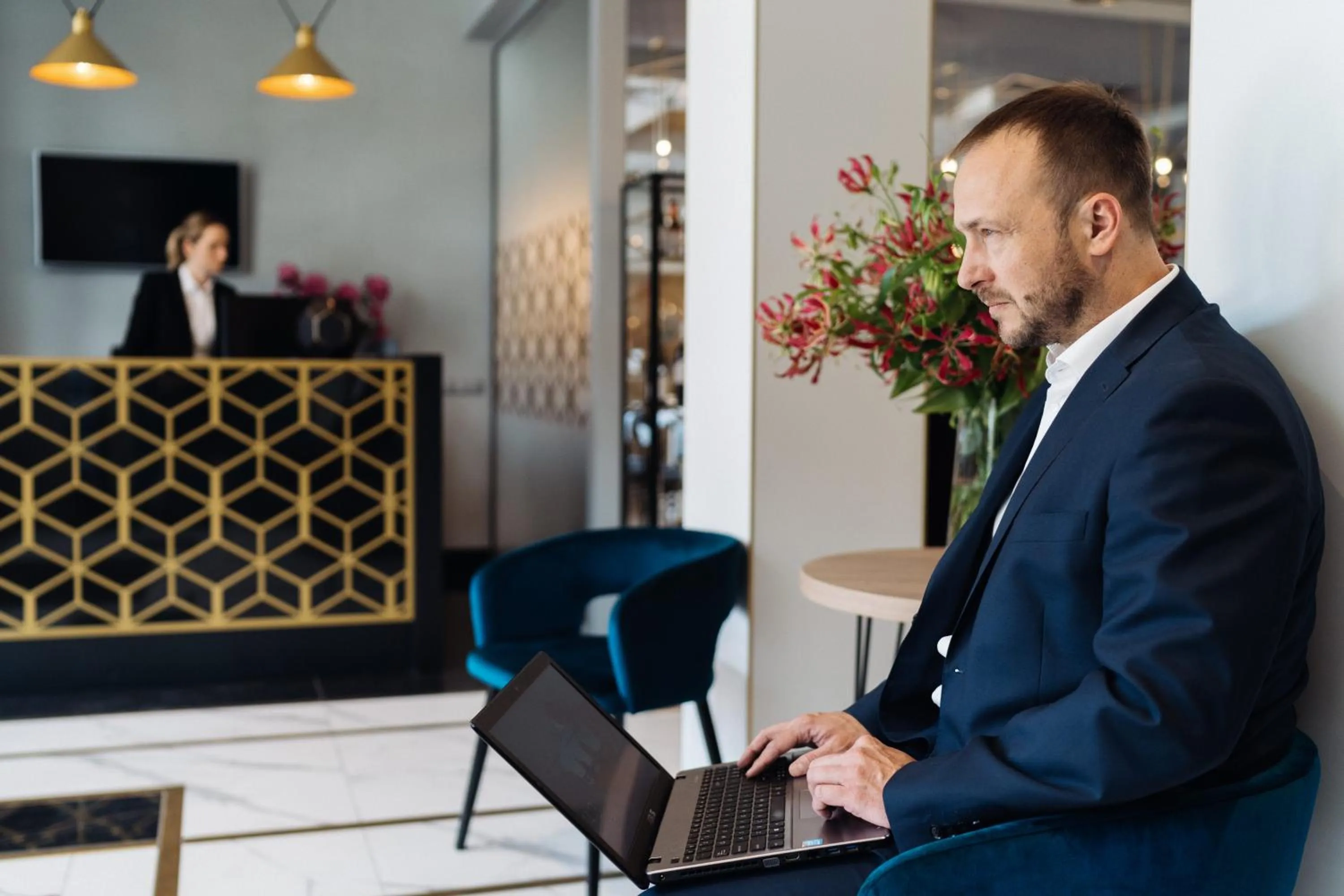 People in Hotel Apis