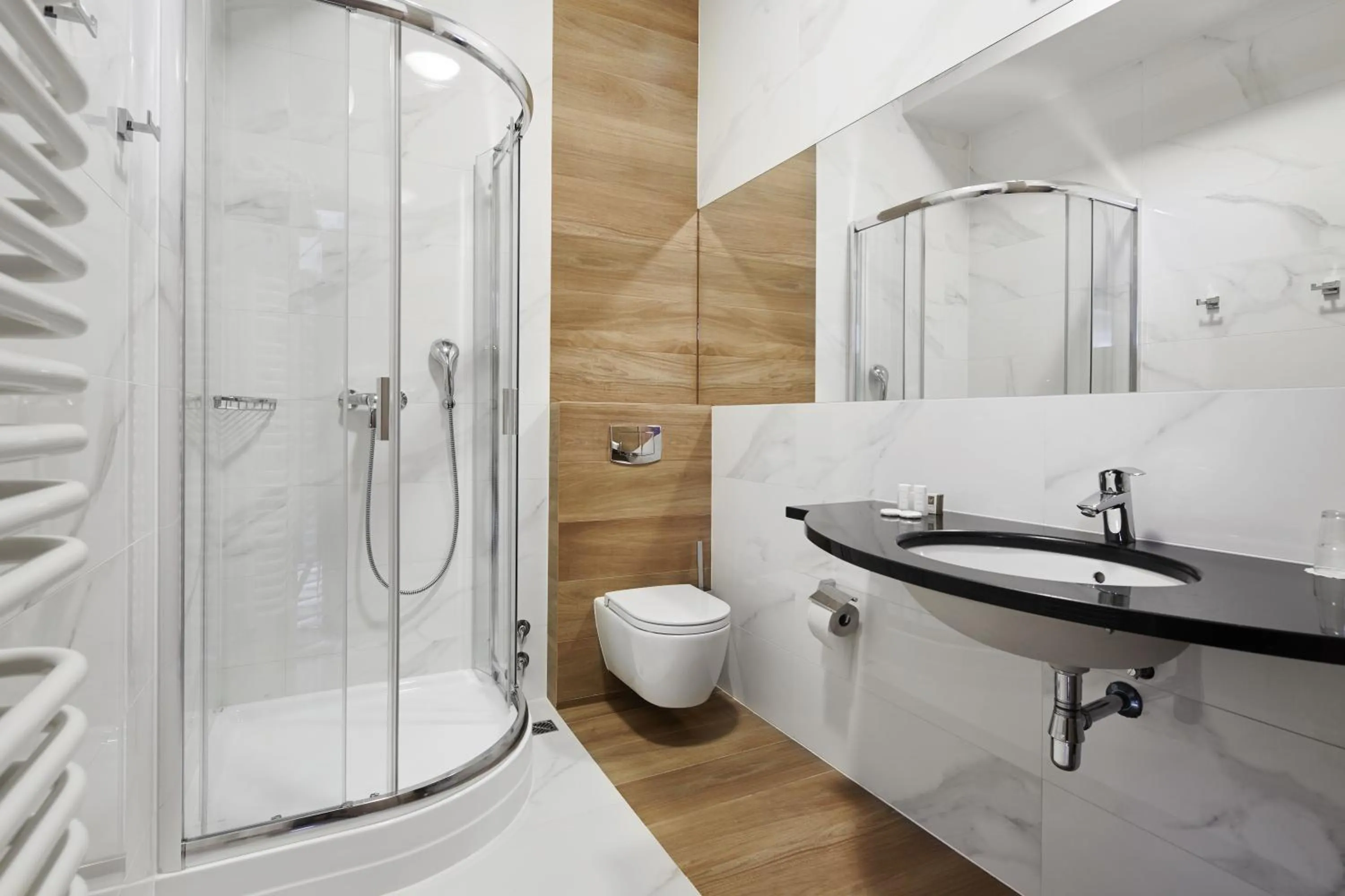 Bathroom in Hotel Apis