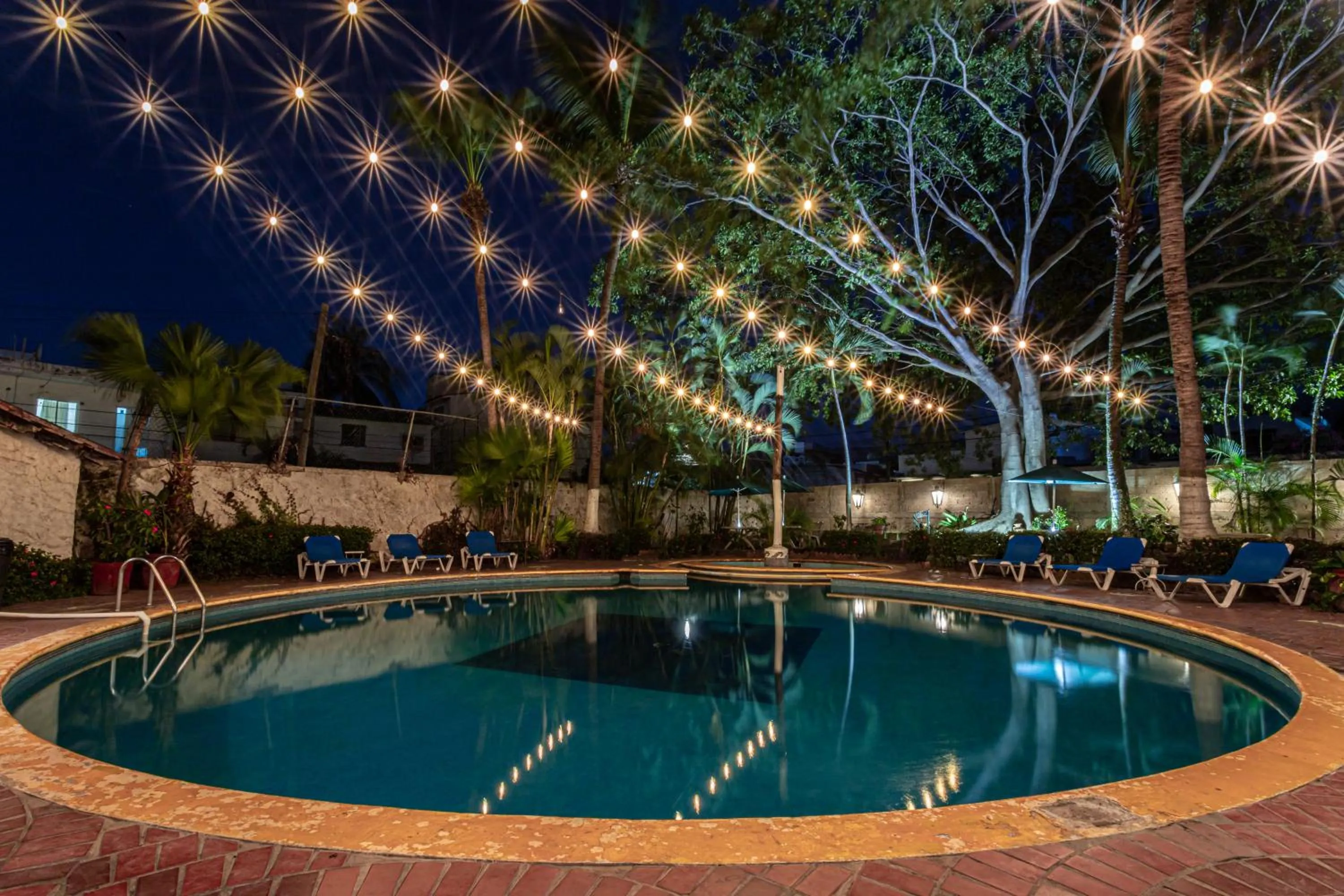 Night in Soy Local Puerto Vallarta