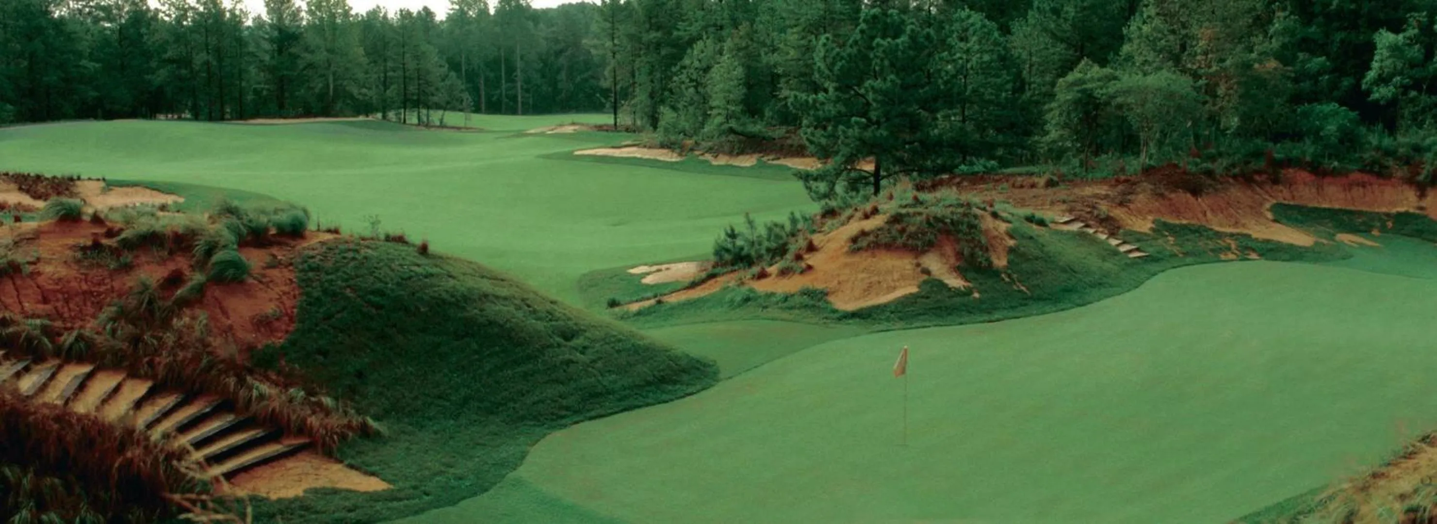Golfcourse in Legends and Masters Iron Suite