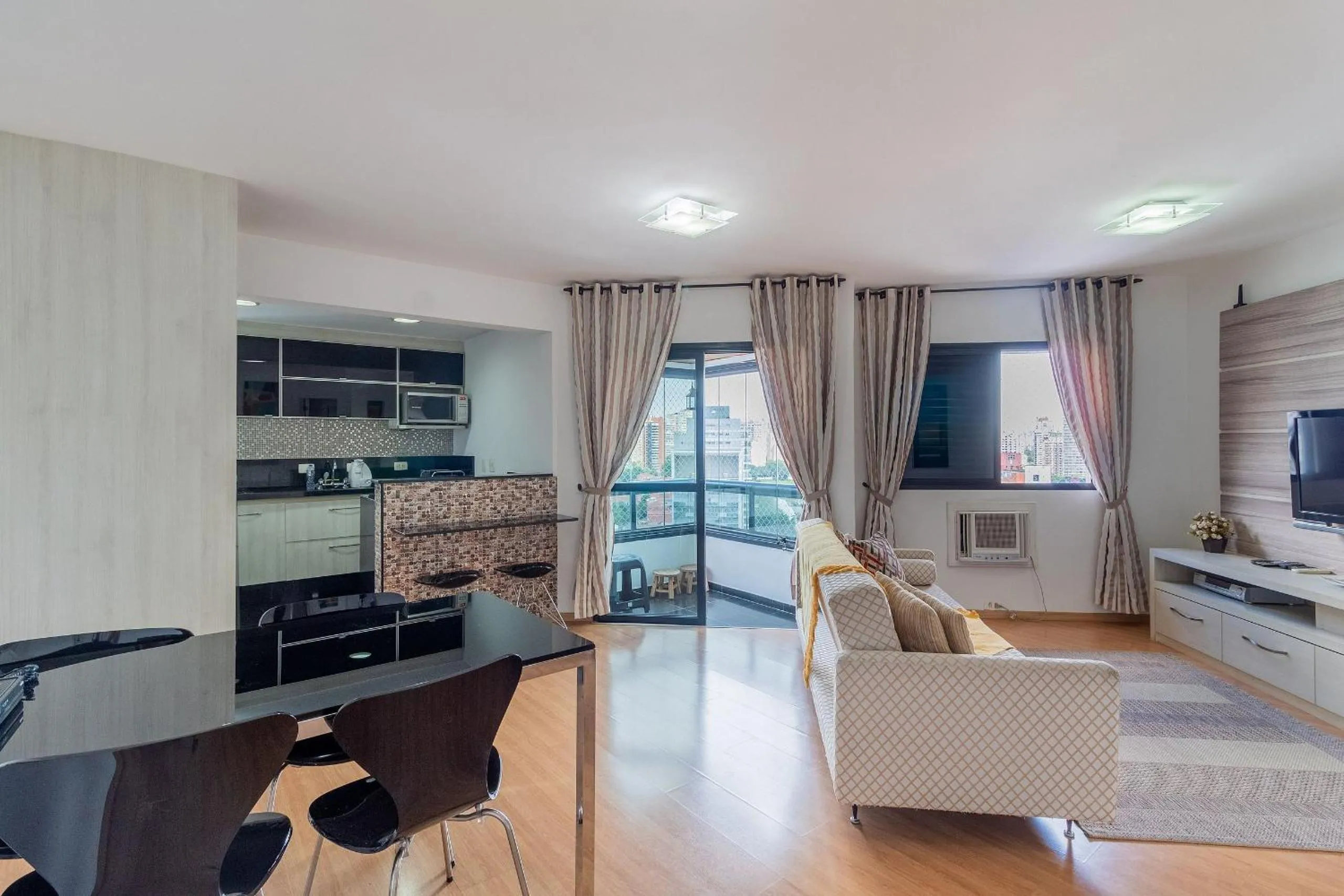 LFlats no The First Free Flex Residence Service