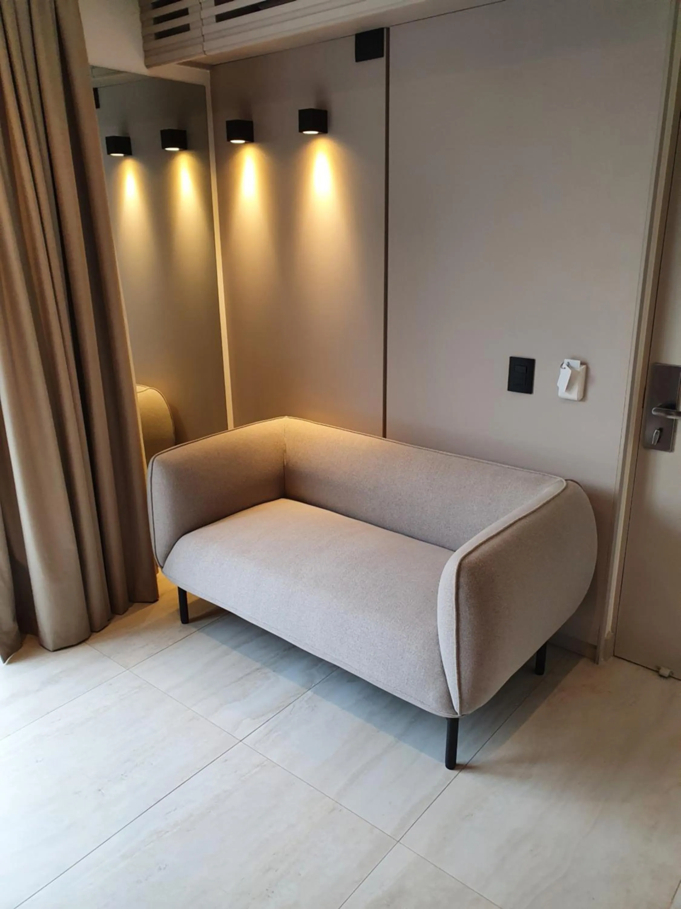 Living room, Bed in Lastarria Hotel